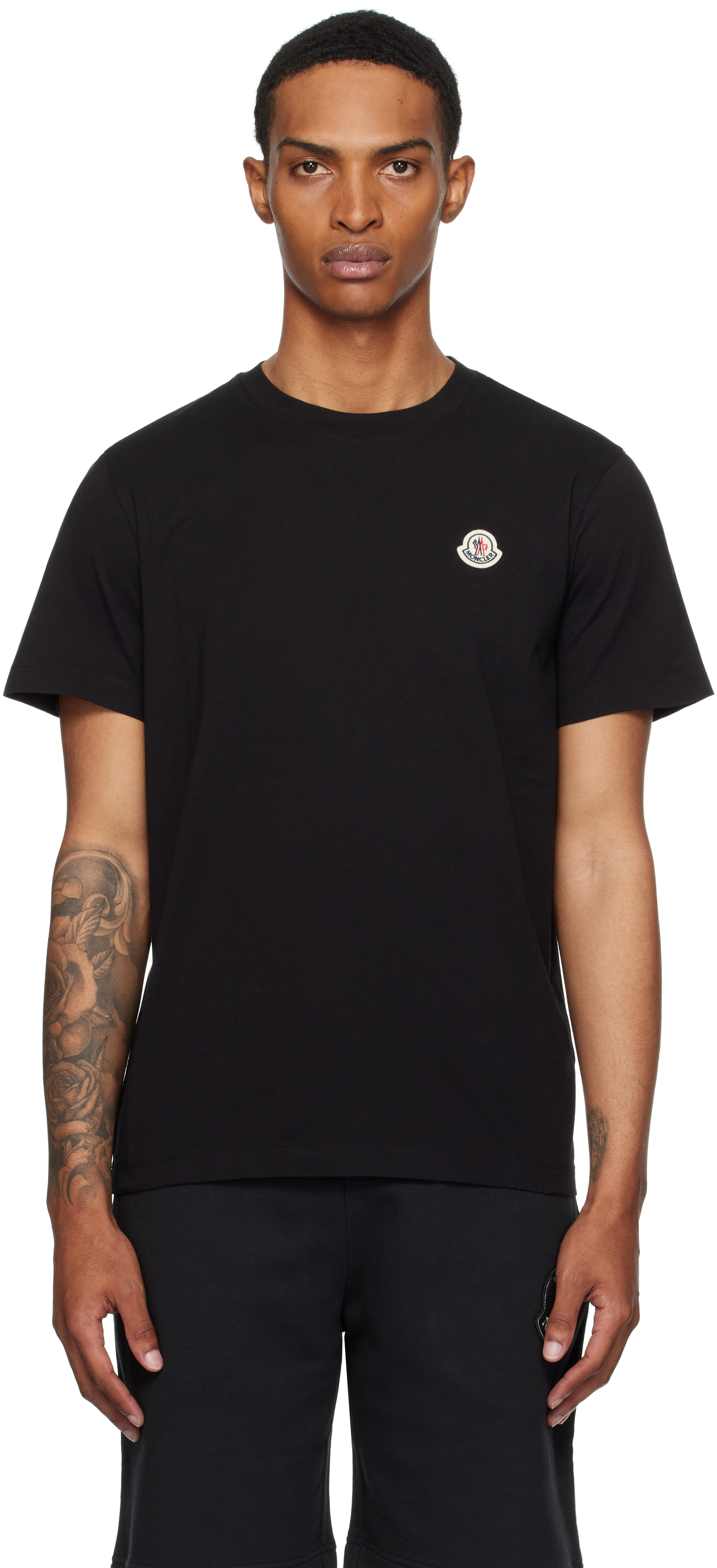【MONCLER】お買得人気商品! ストレッチ性Tシャツ3枚セット 黒 Moncler: ブラック ロゴパッチ コットン Tシャツ 3枚セット