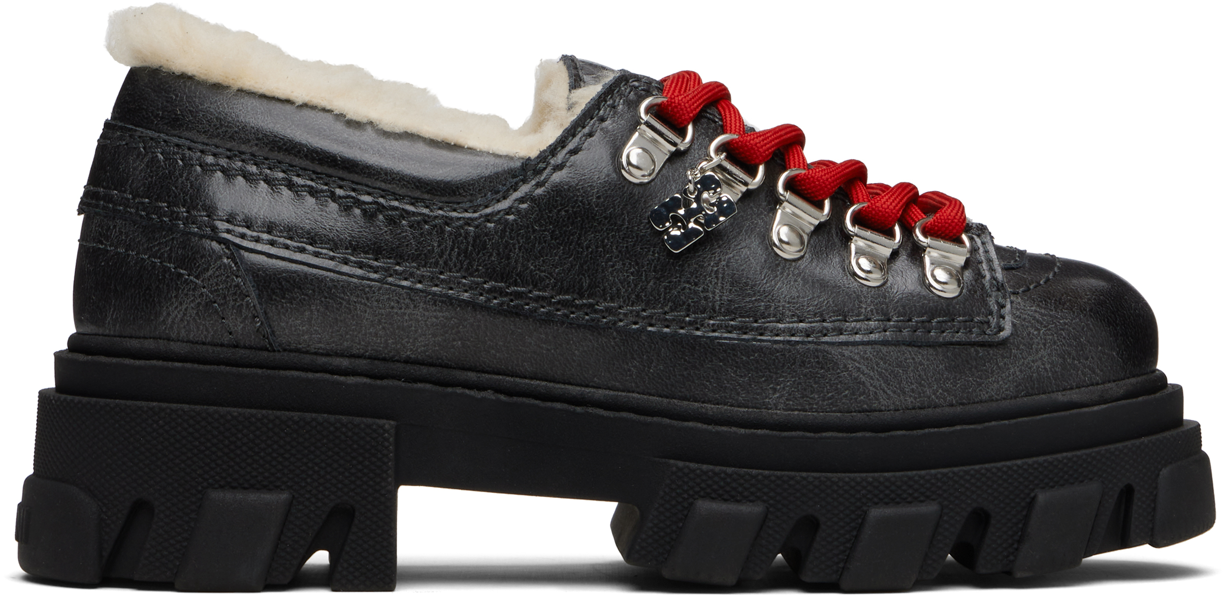 GANNIのブラック Cleated ダービーがセール中