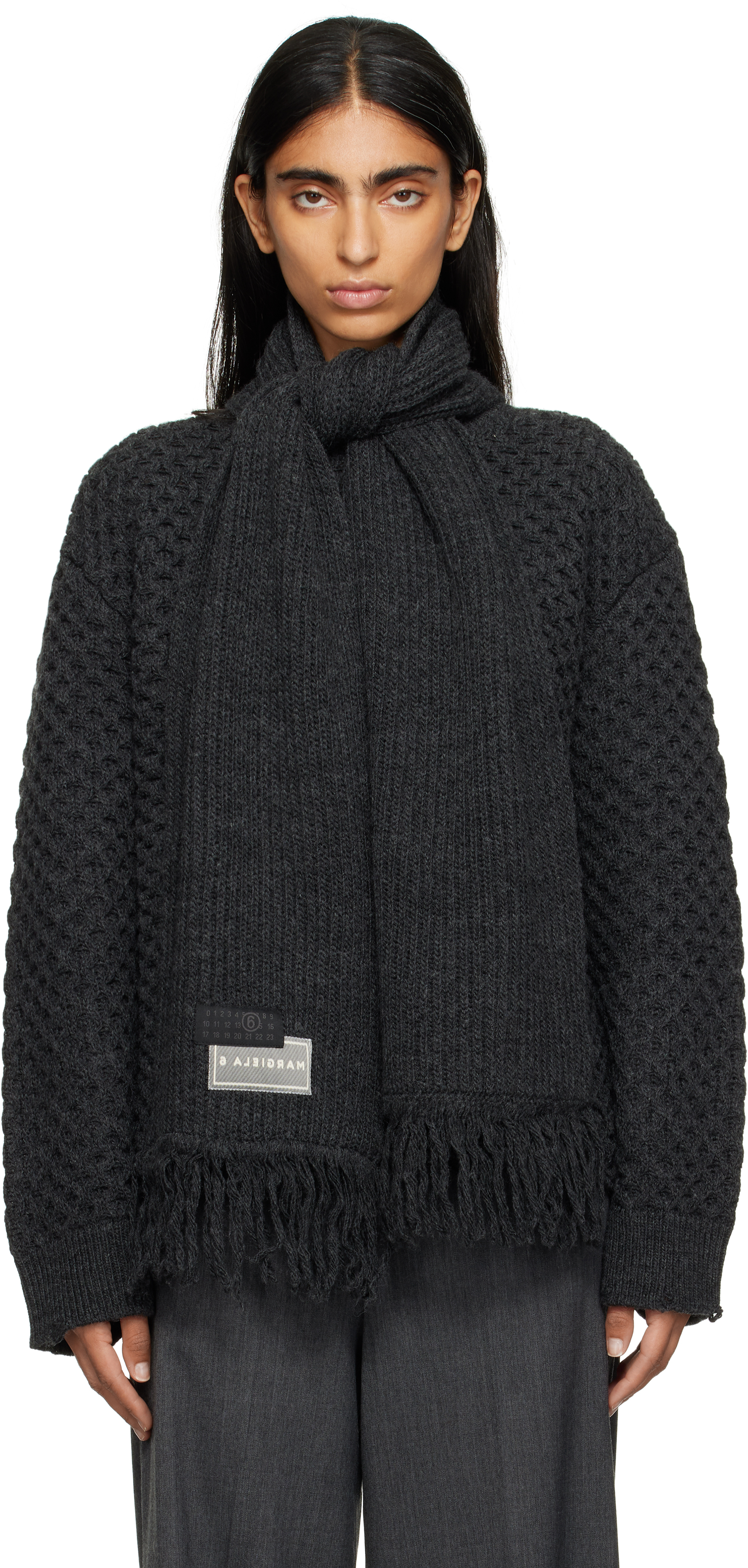 【関税込み】MM6 Maison Margiela グレー ウール マフラー MM6 Maison Margiela: グレー ウール マフラー | SSENSE 日本