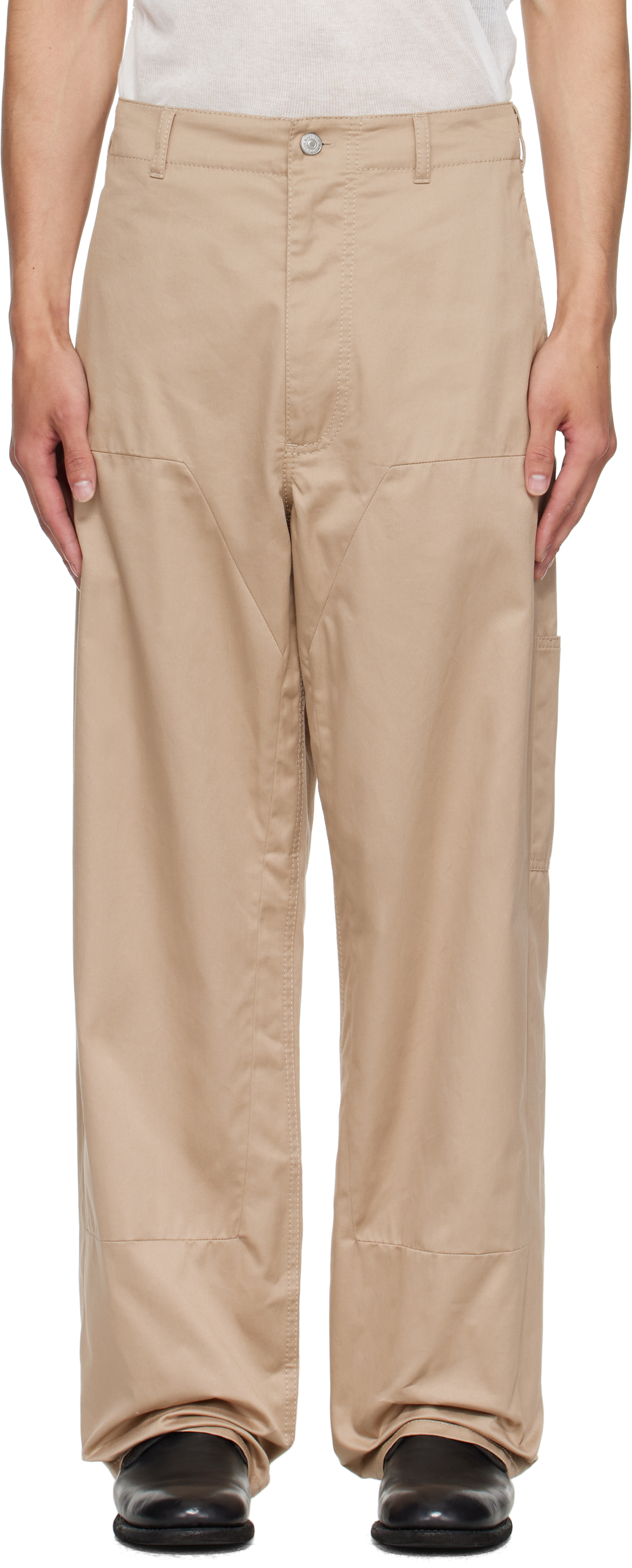 【関税込み】MM6 Maison Margiela ベージュ トラウザーズ MM6 Maison Margiela: ベージュ コットン トラウザーズ | SSENSE