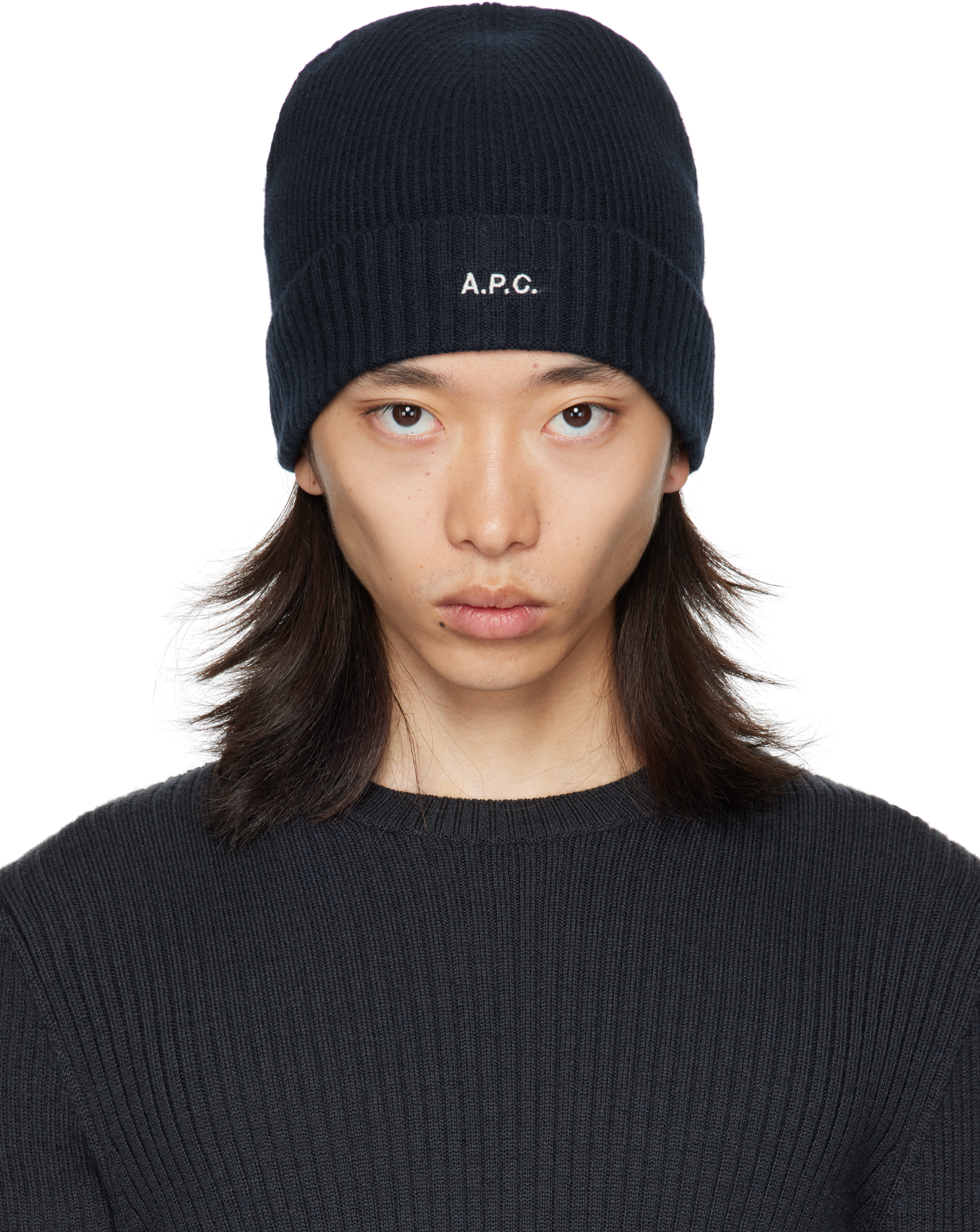 A.P.C.のネイビー Colin ビーニーがセール中