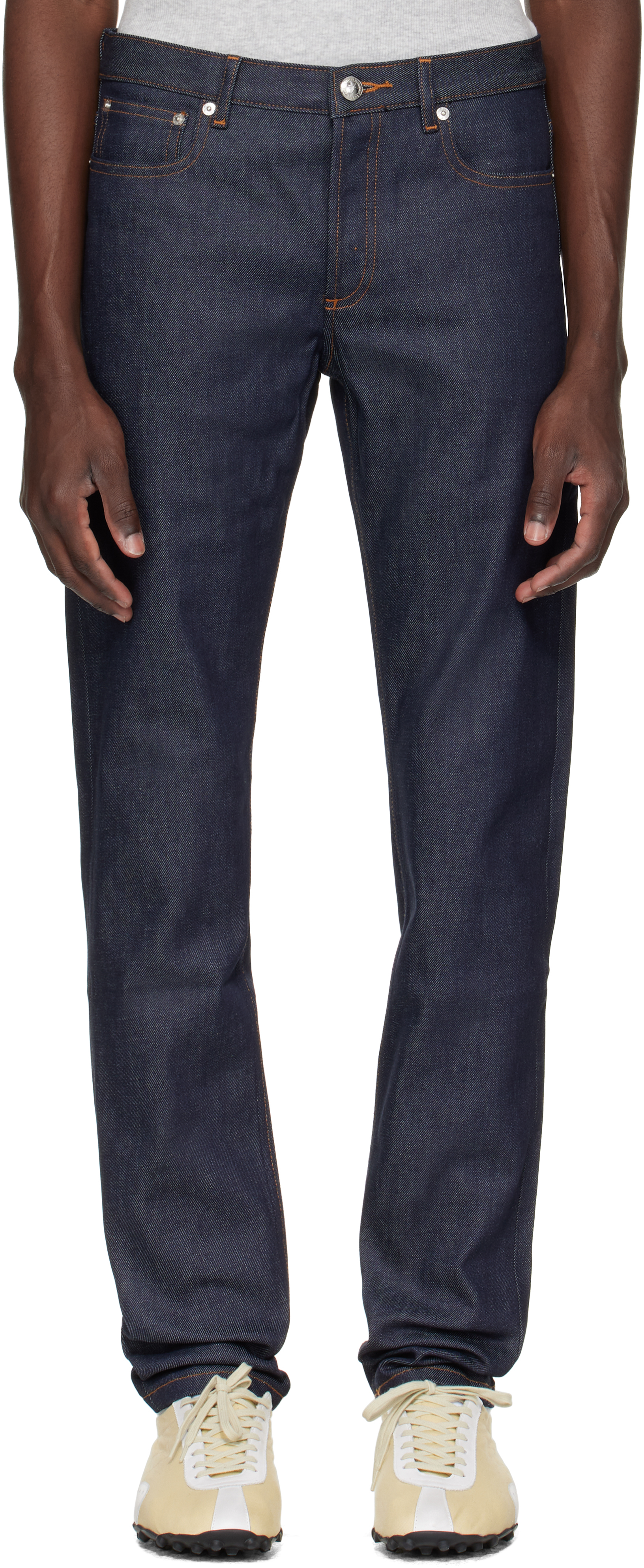 極美品　a.p.c. petit new standard 32　ネイビー A.P.C.のネイビー Petit New Standard ジーンズがセール中
