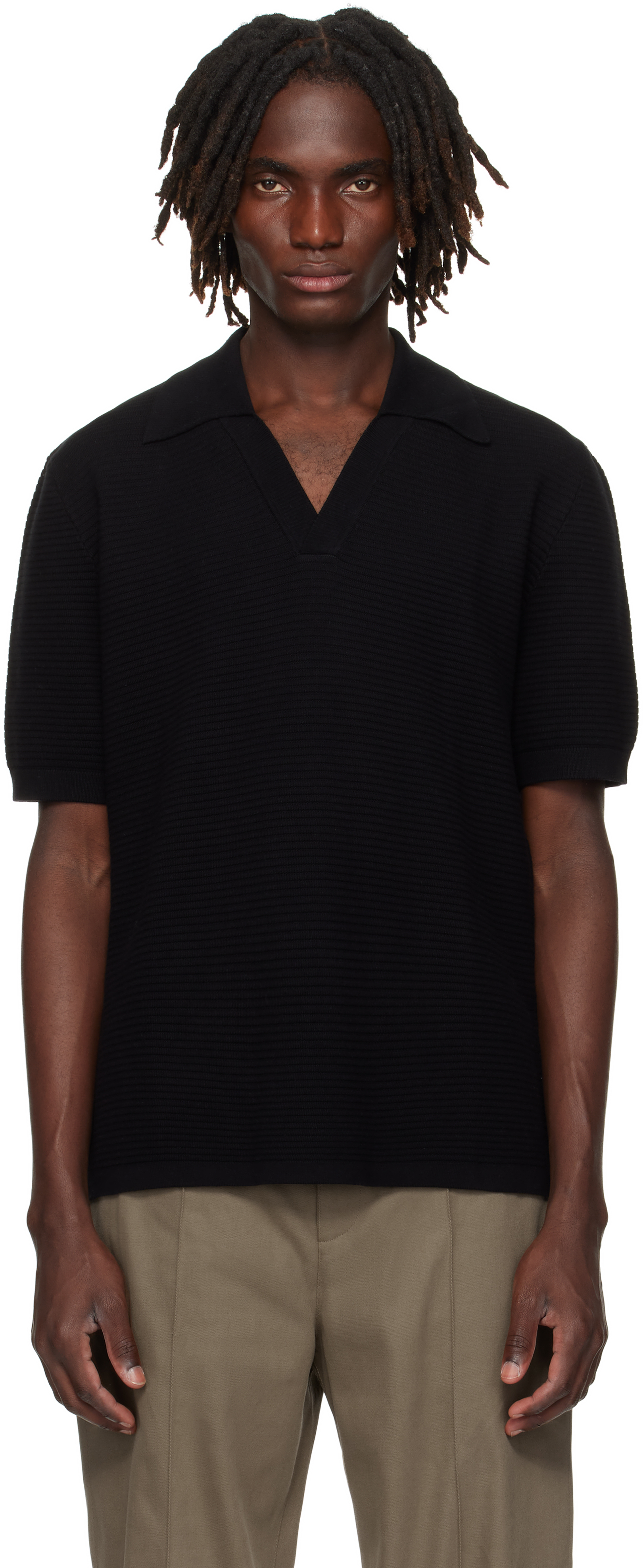 A.P.C.のブラック Livio ニットポロシャツがセール中