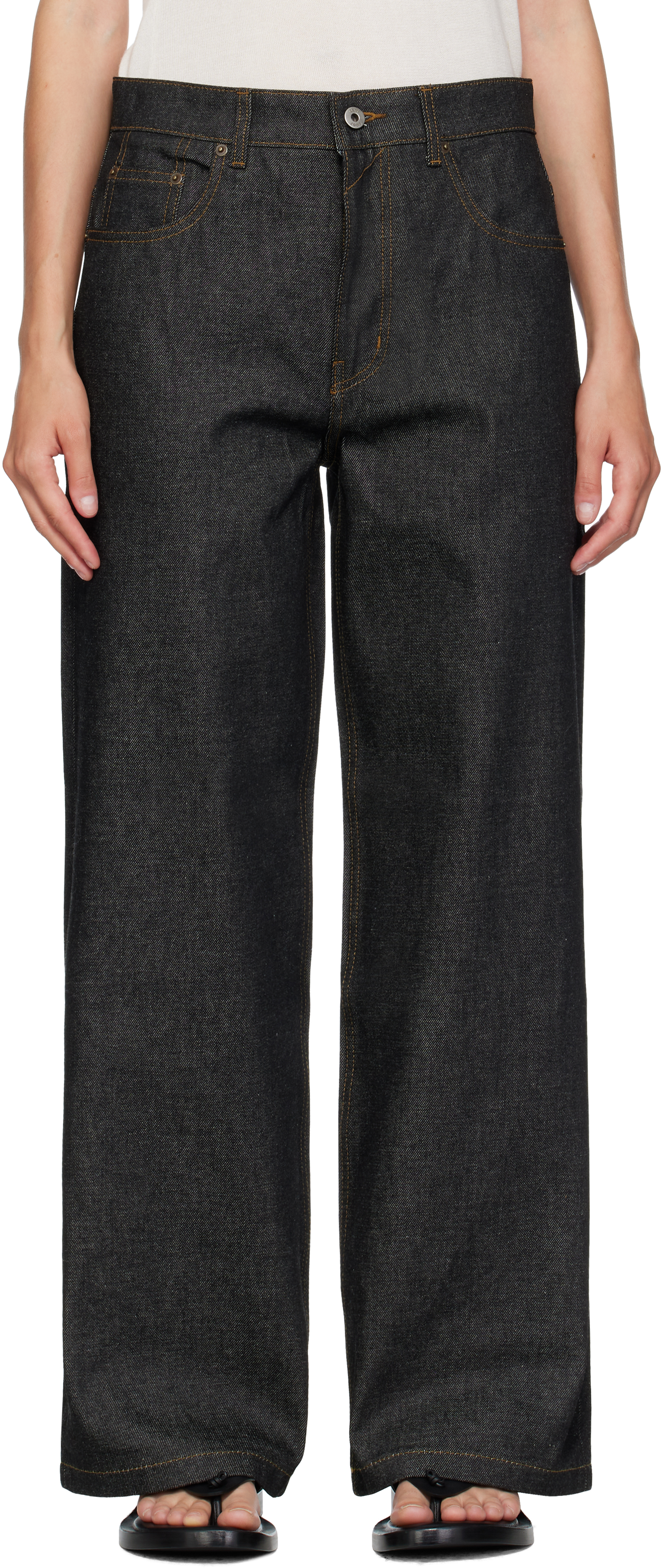 COORのインディゴ Rigid セミワイド ジーンズがセール中