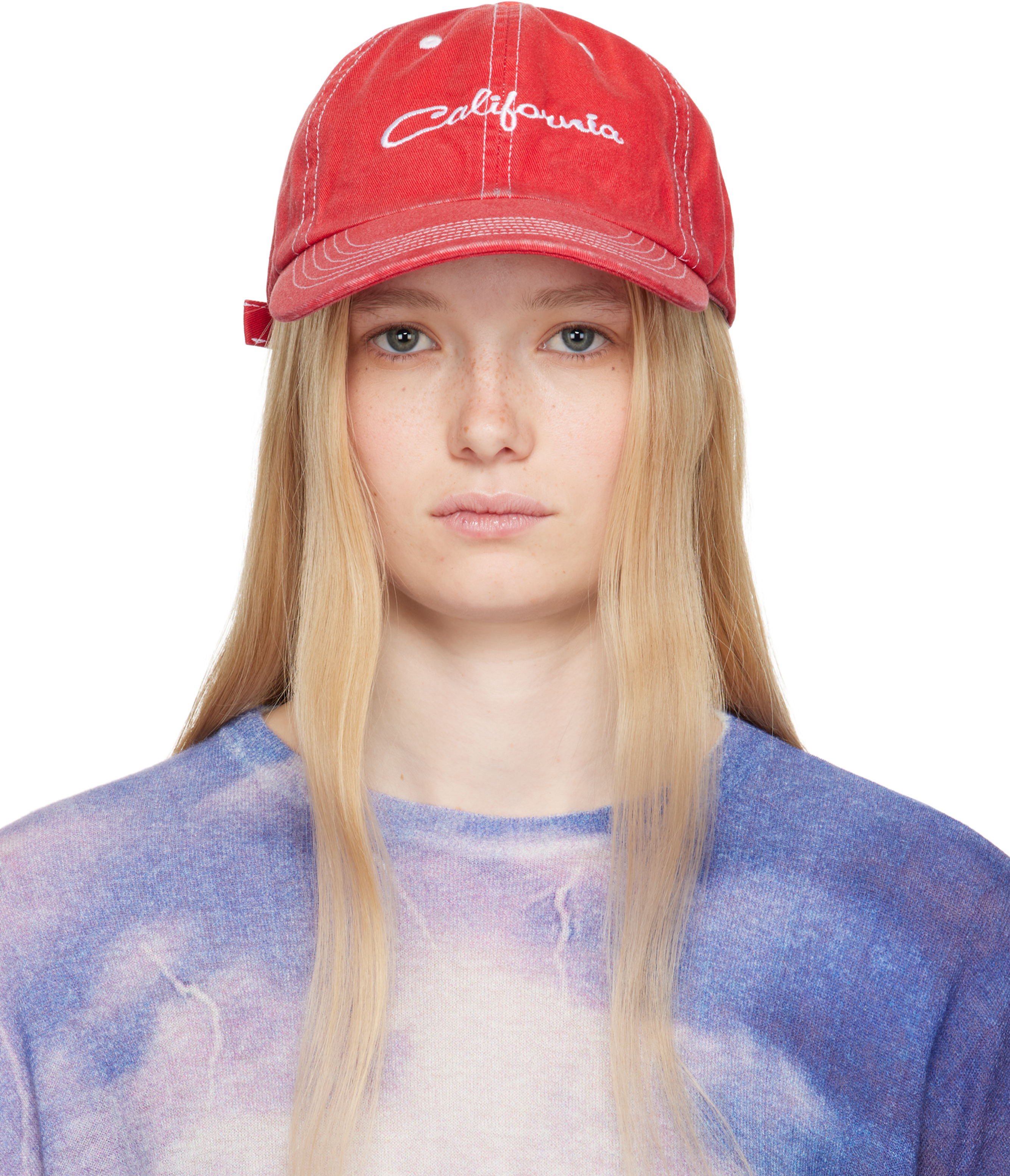 【関税込み】ERL レッド 'California' Embroidered キャップ ERL: Red 'California' Embroidered Cap | SSENSE