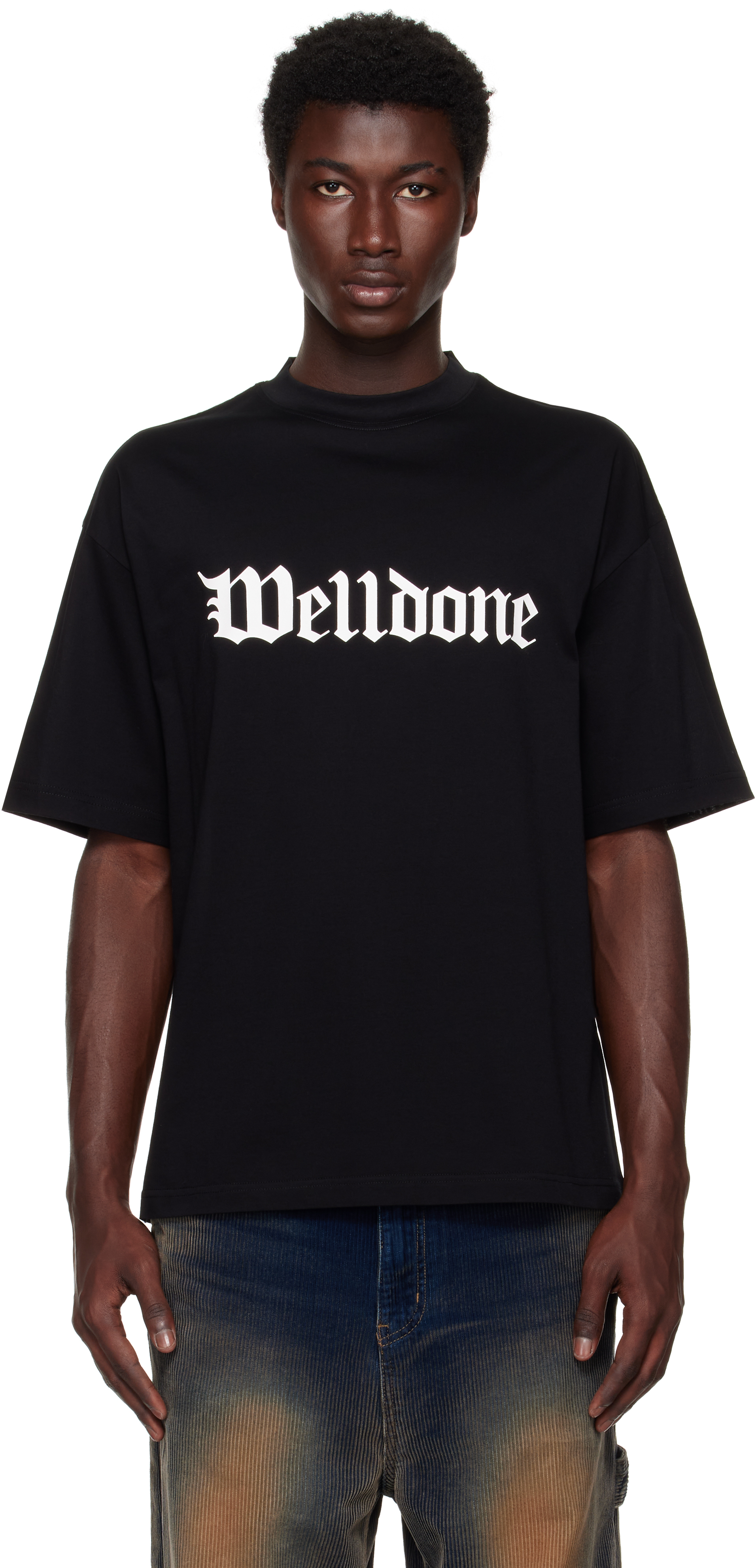 【関税込み】We11done ブラック Gothic Logo Tシャツ We11done: Black Gothic Logo T-shirt | SSENSE