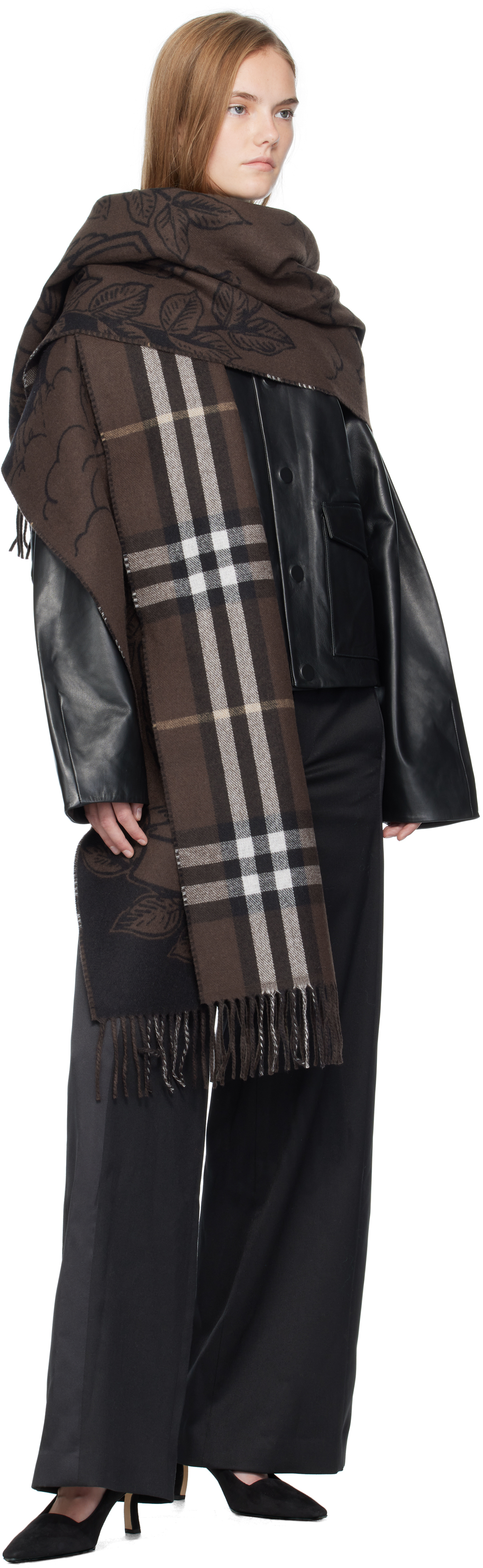Burberry ブラウン Stormy Knight リバーシブル ワイド マフラー In Brown
