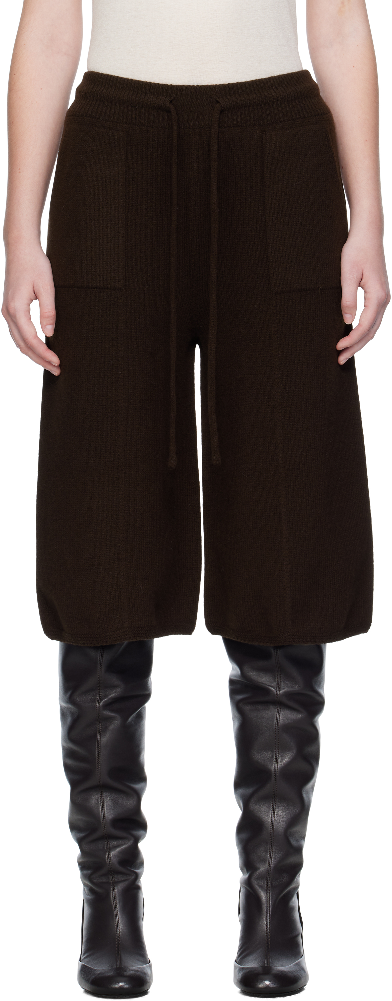 Umarmung Brown Wholegarment Bermuda Shorts In Brown