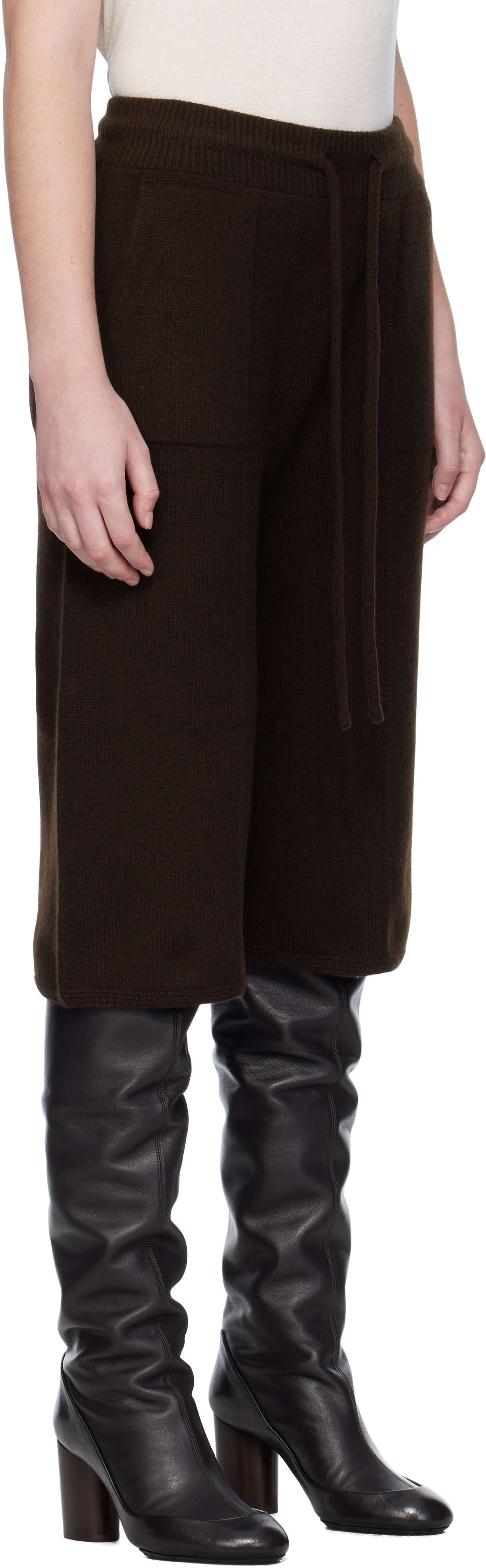 Umarmung Brown Wholegarment Bermuda Shorts In Brown