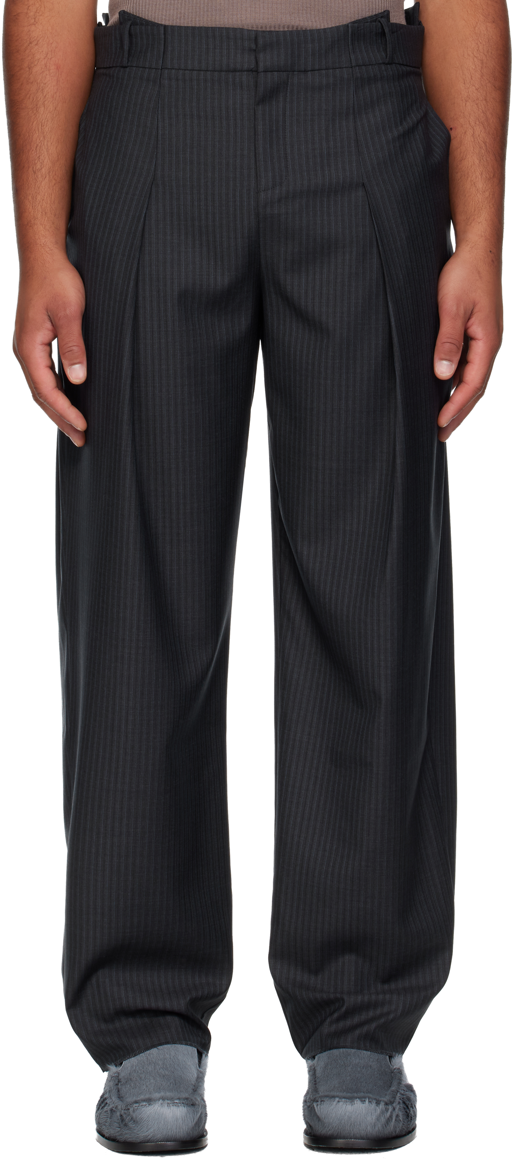 Sonia Carrasco Gray Pleated Trousers In Black
