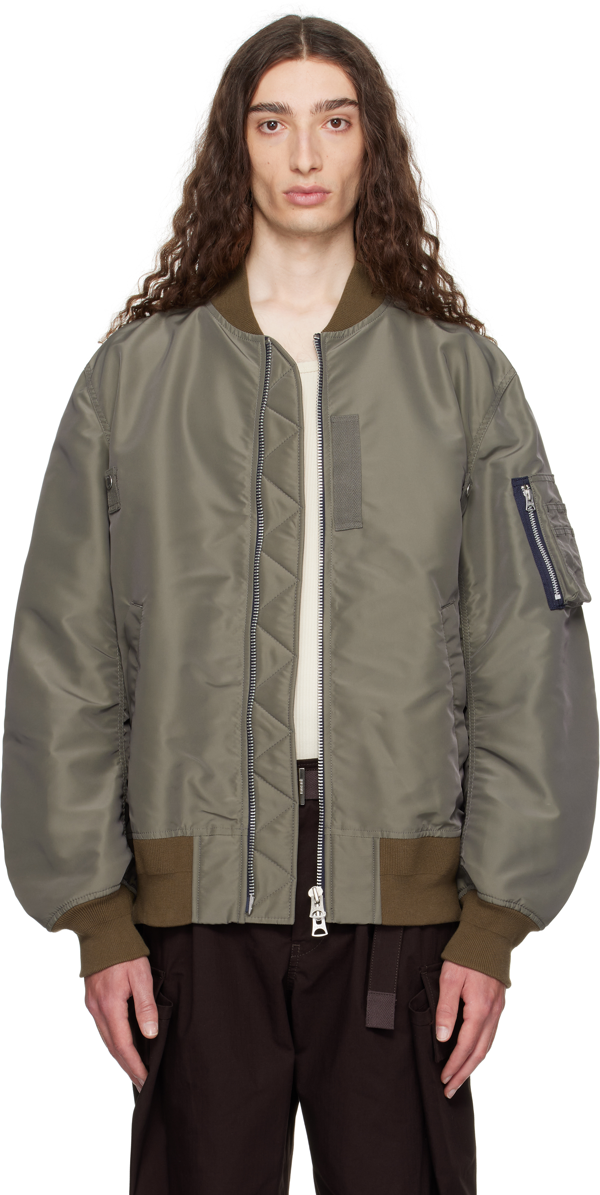 送料関税込♦sacai クラシックカラーボンバージャケット sacai-taupe-nylon-twill-bomber