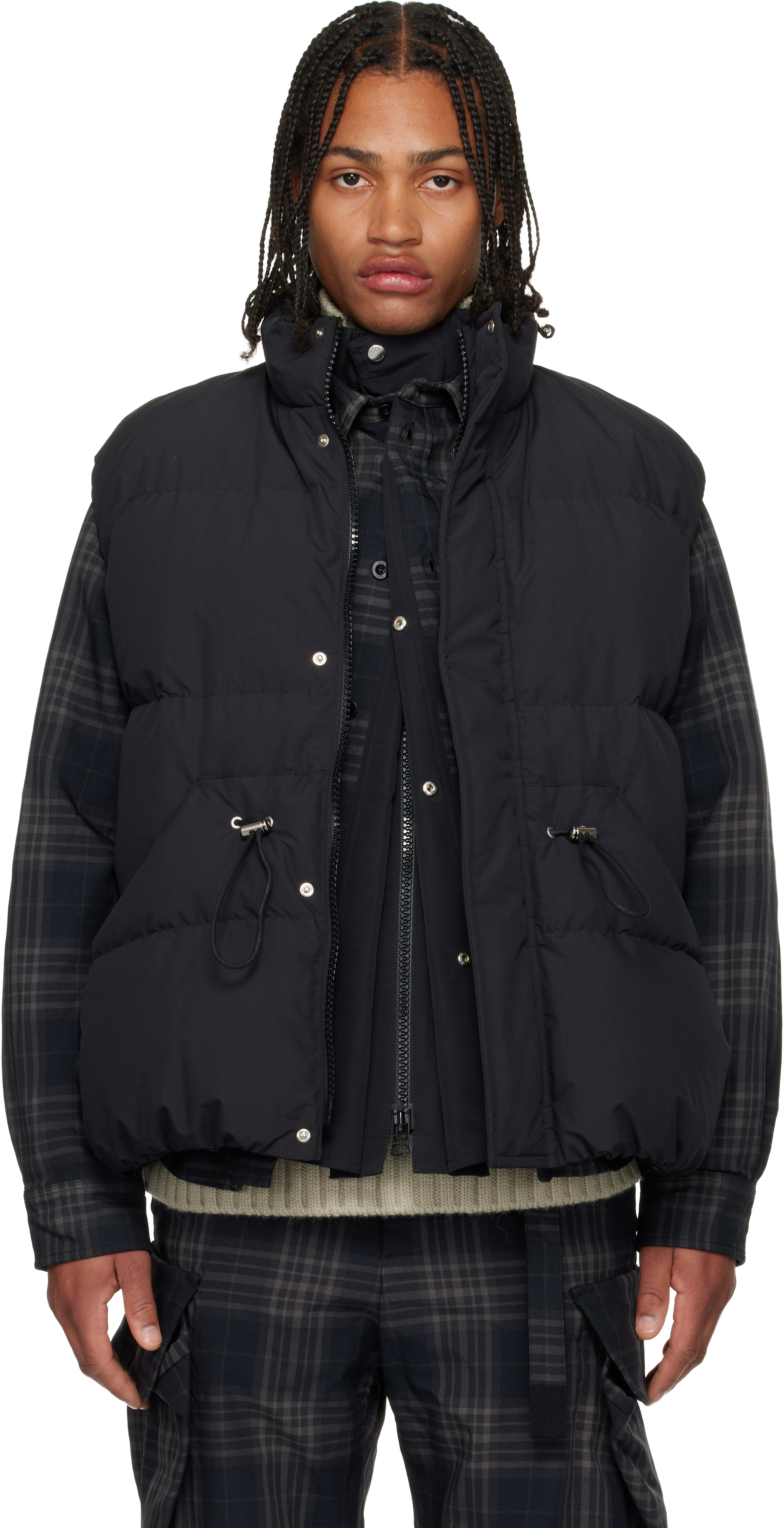 sacaiのブラック リップストップ ダウンベストがセール中