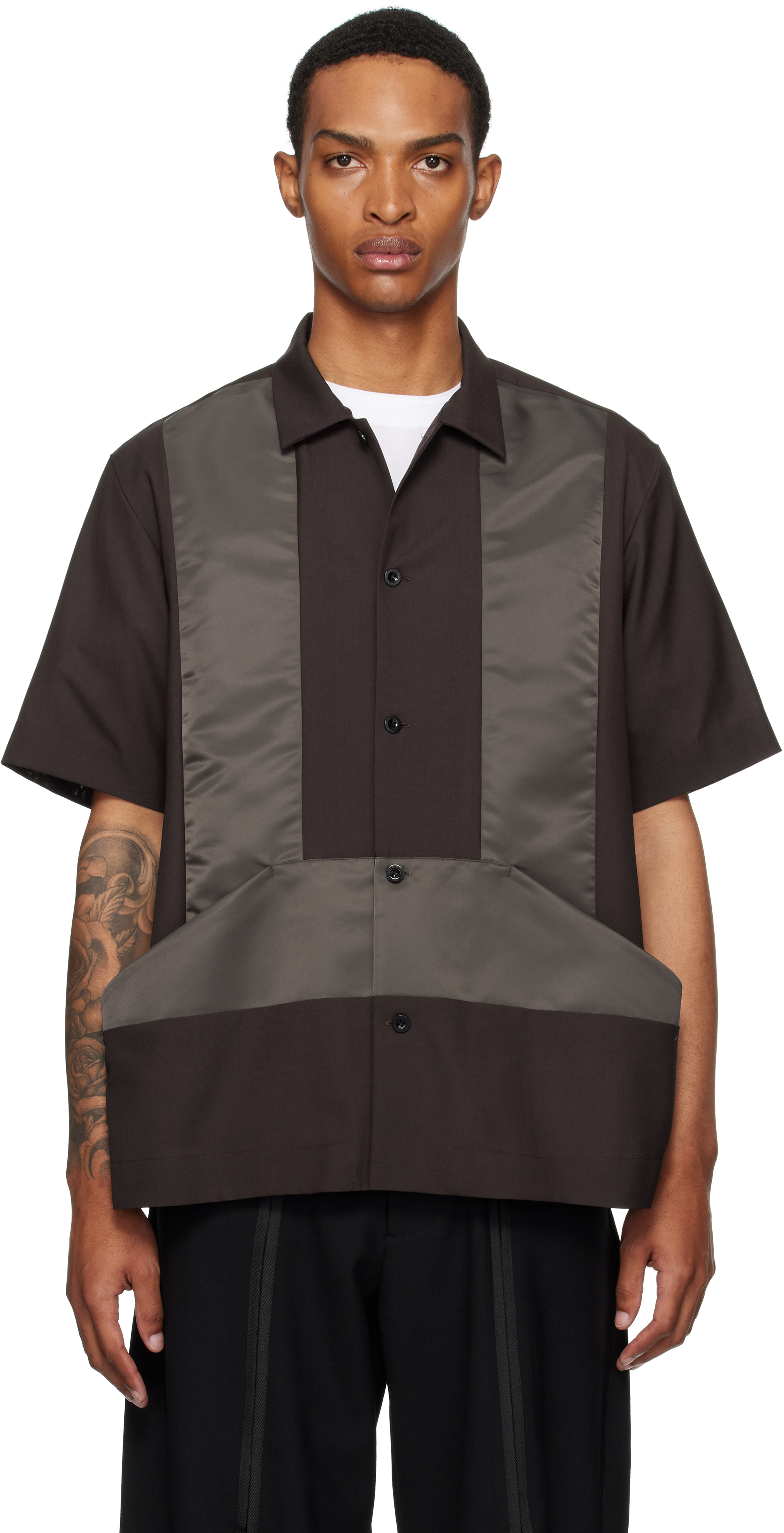 一度着用　定価66,000円　Sacai 新作シャツ sacai（サカイ）カジュアルシャツ カーキ サイズ:2(M位) メンズ