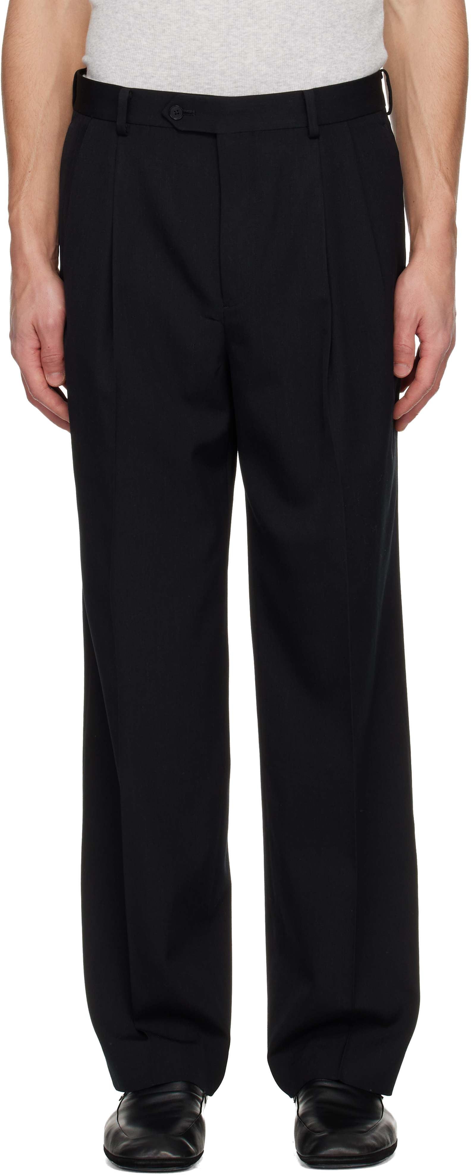 Auralee Black Light Wool Two-tucks Trousers In Black