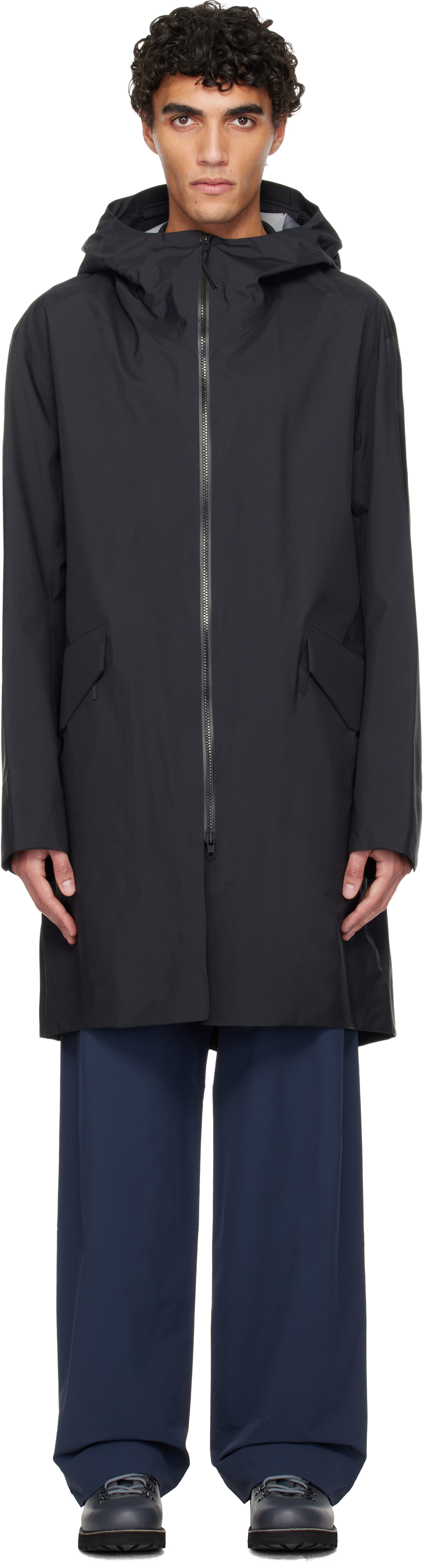 Veilance: Black Monitor Coat | SSENSE Canada