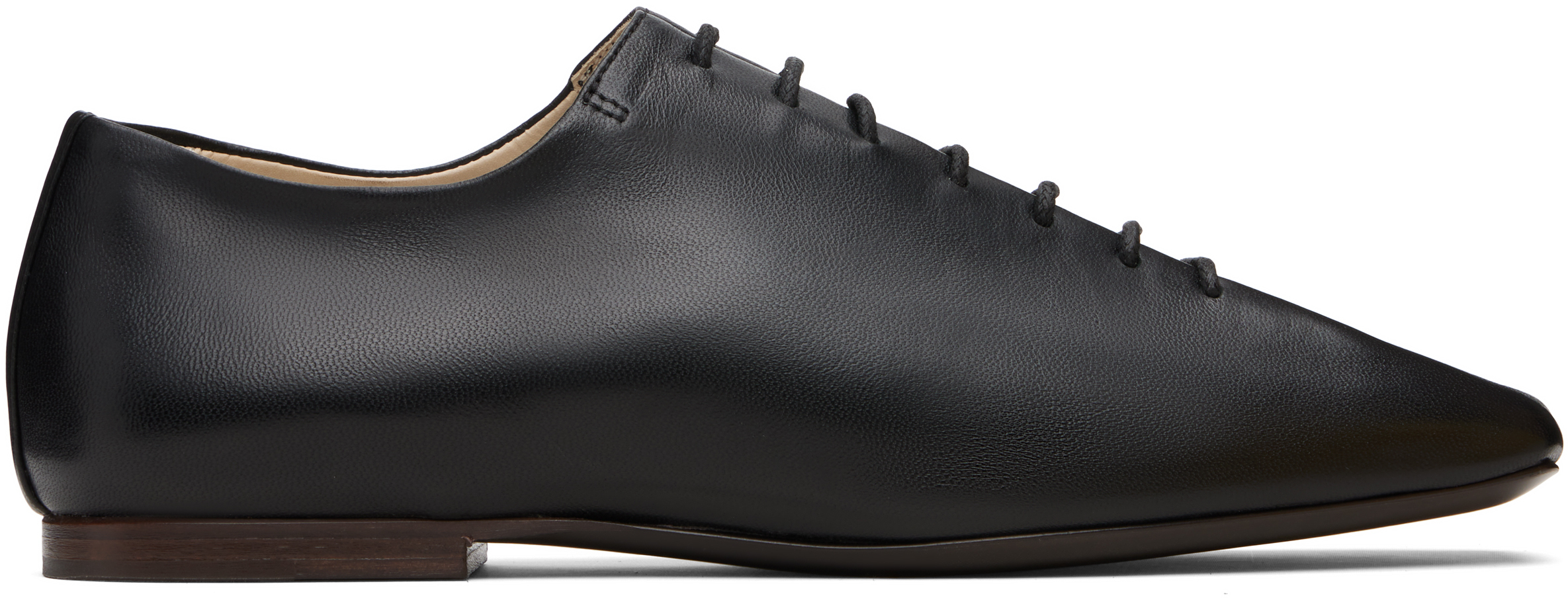 【新品未使用】LEMAIRE レザー　フラット　シューズ 新品未使用】LEMAIRE レザーフラットシューズ
