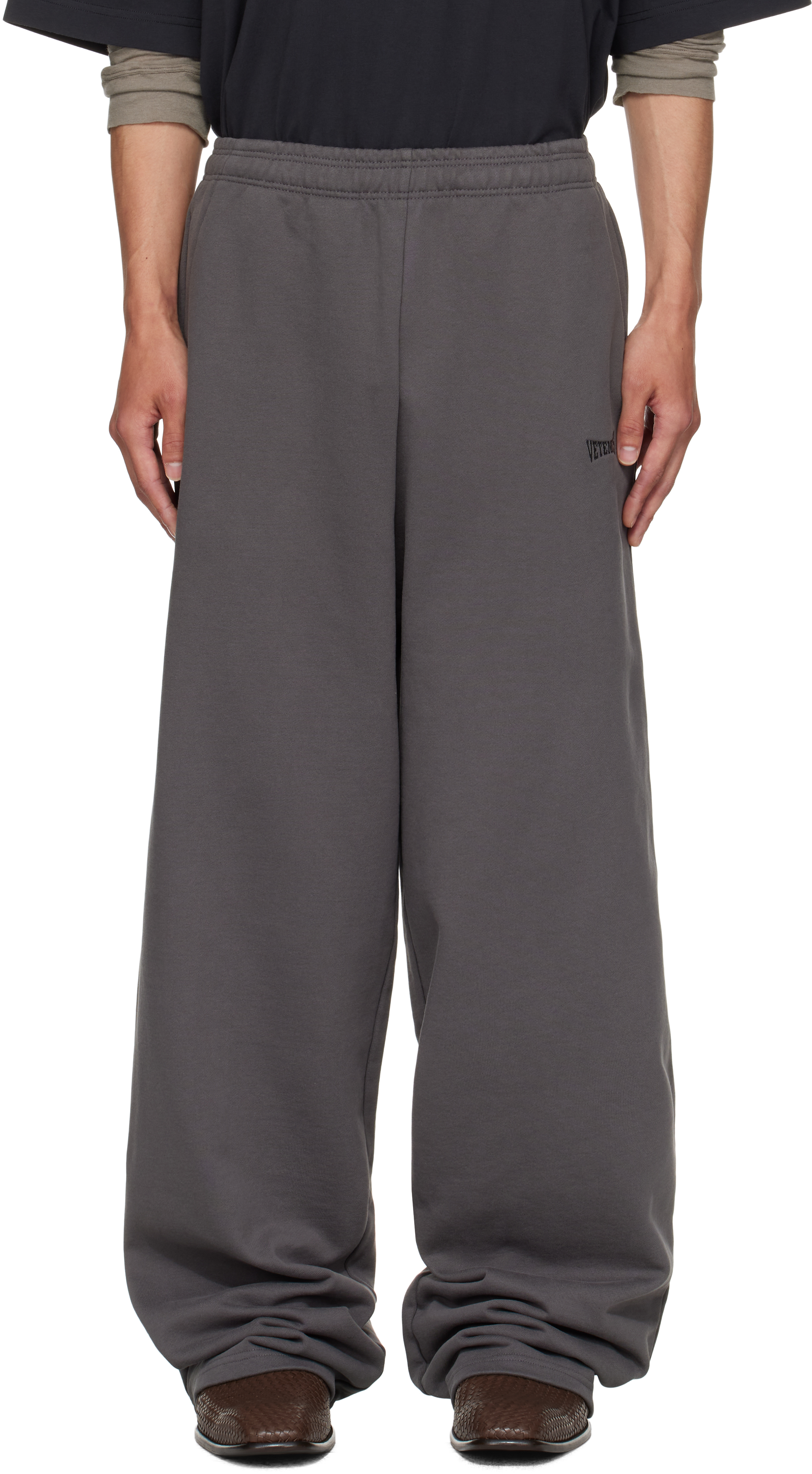 VETEMENTS ヴェトモン　メタルロゴ初期スウェットパンツ　貴重　レア　黒L Vetements Metal Patched Logo Sweatpants – ANSHAR