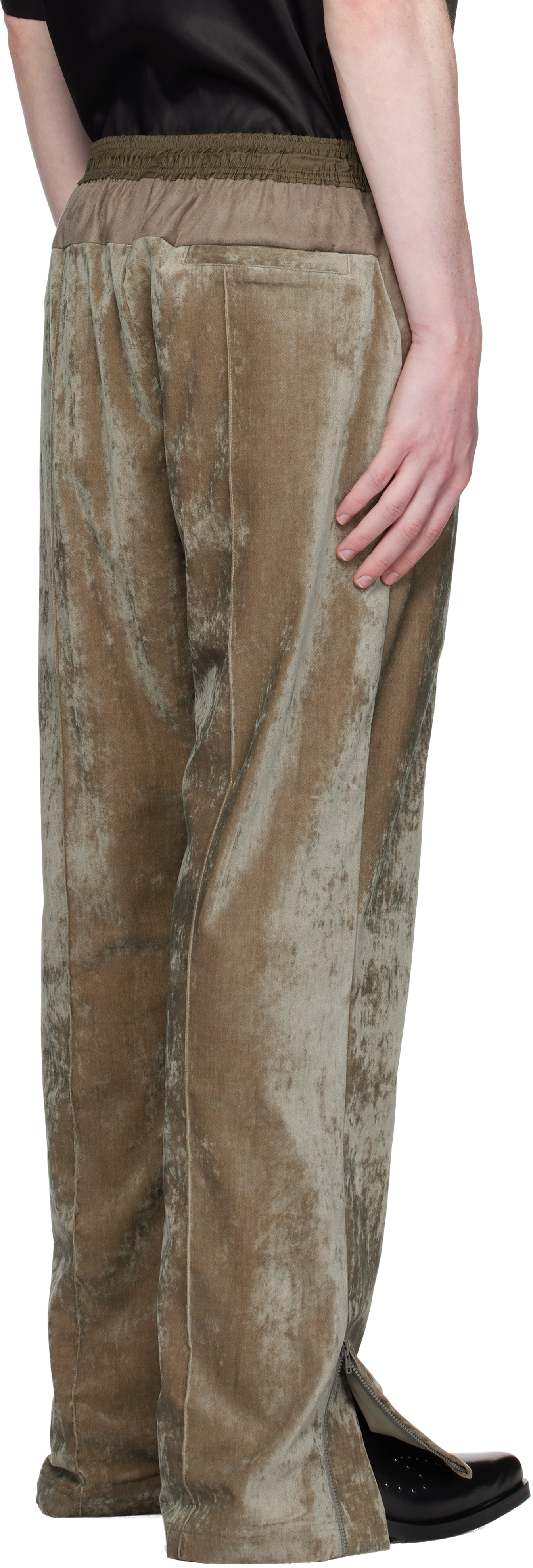 Toga Virilis カーキ ベルベット トラックパンツ In Green