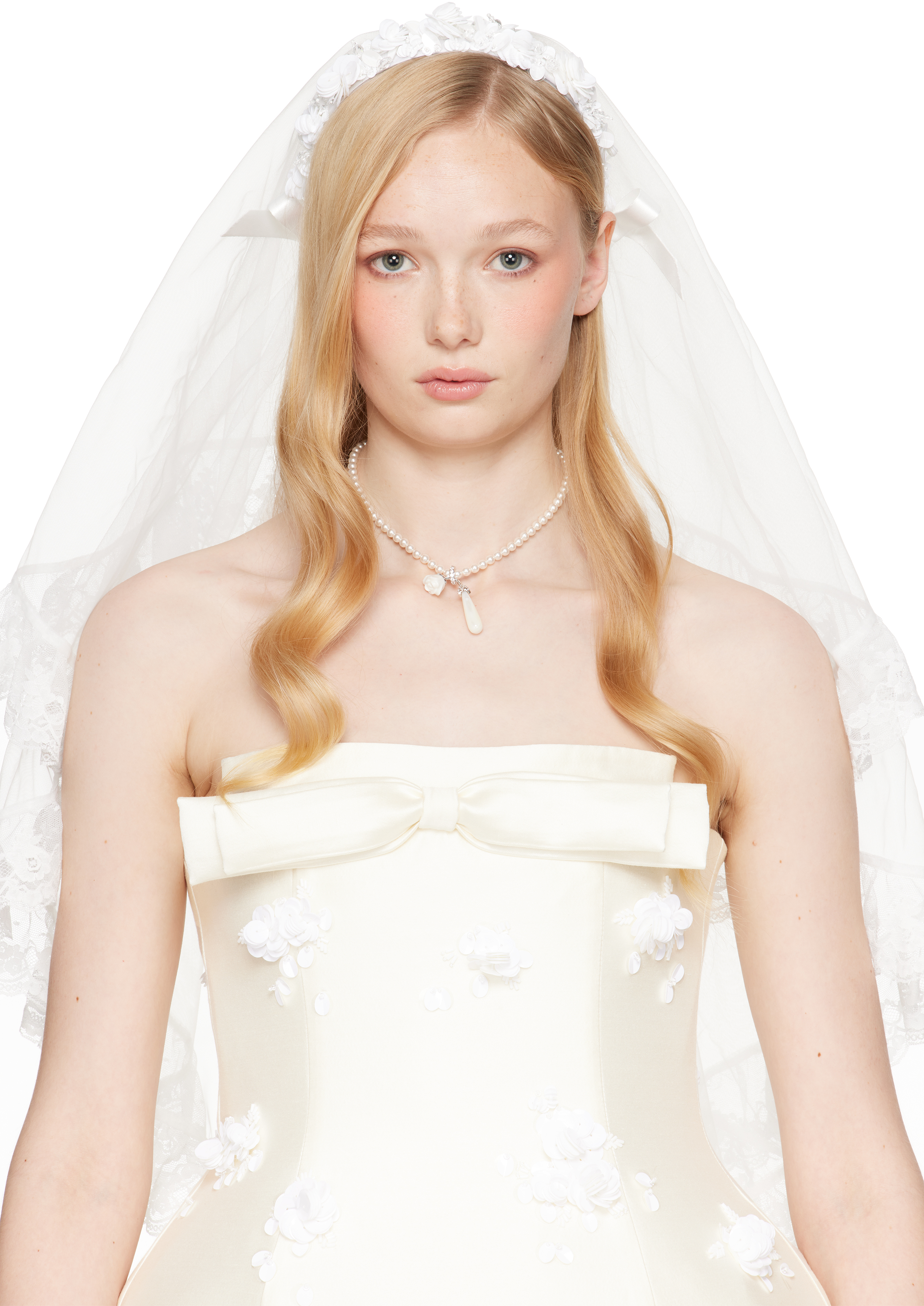 Shushu-tong Ssense Exclusive Bridal Capsule Yvmin Edition Ceramic Rose Faux-pearl Necklace In Wh100 White