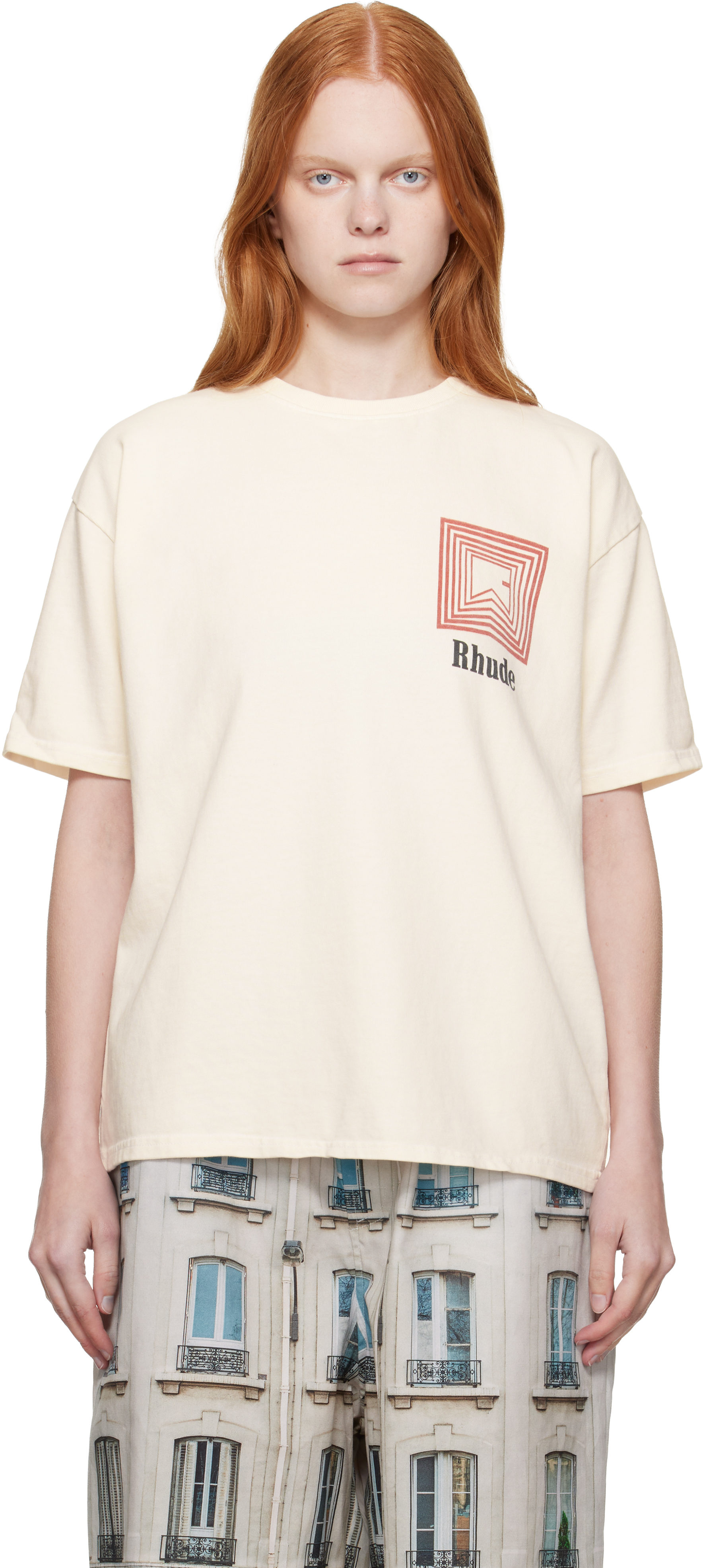 【関税込み】Rhude オフホワイト Chevron Logo Repeat Tシャツ Rhude: Off-White Chevron Logo Repeat T-shirt | SSENSE