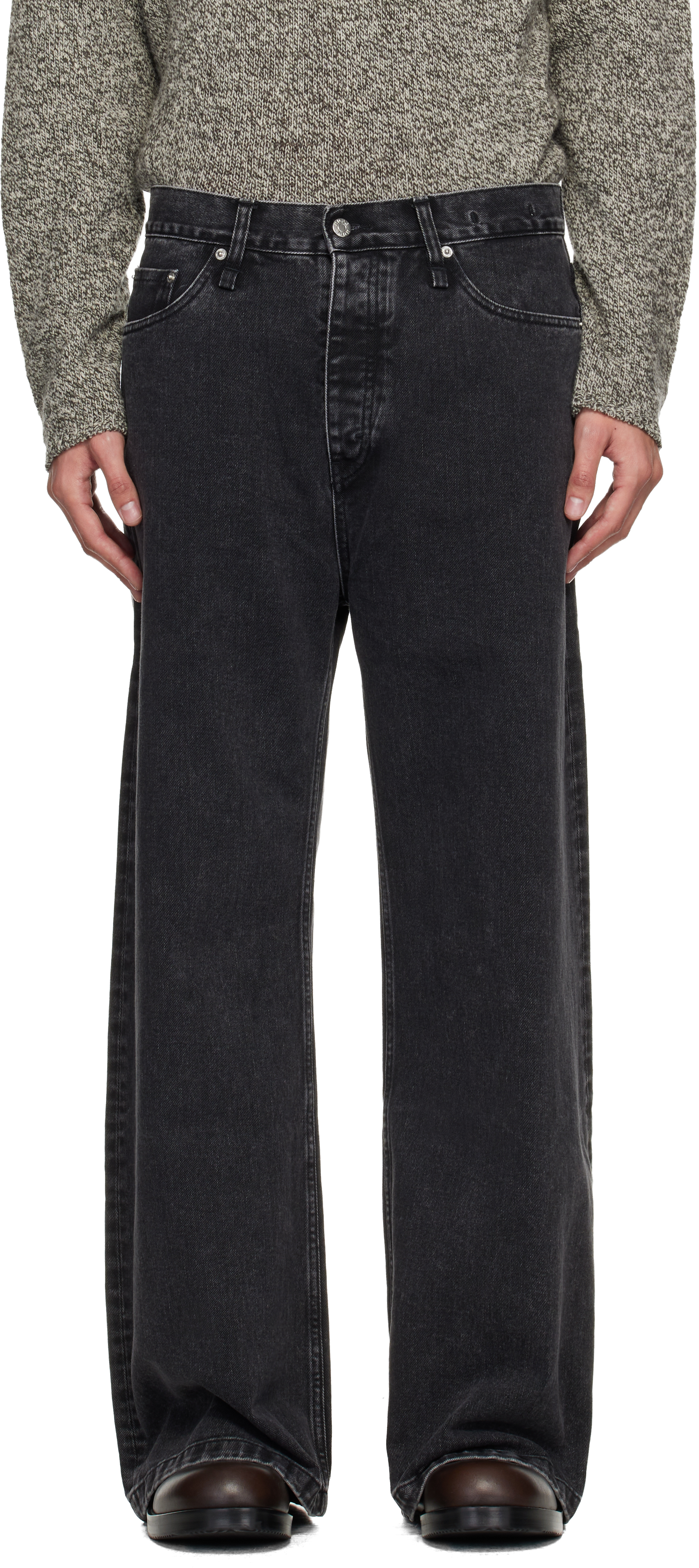 HOPEのブラック Criss ルーズフィット ジーンズがセール中