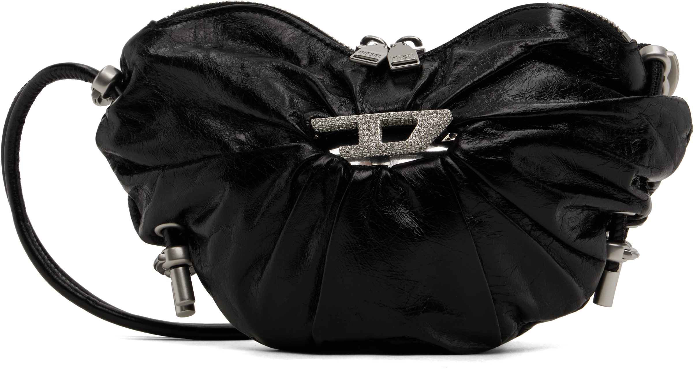 Dieselのブラック Scrunch D-Heart バッグがセール中