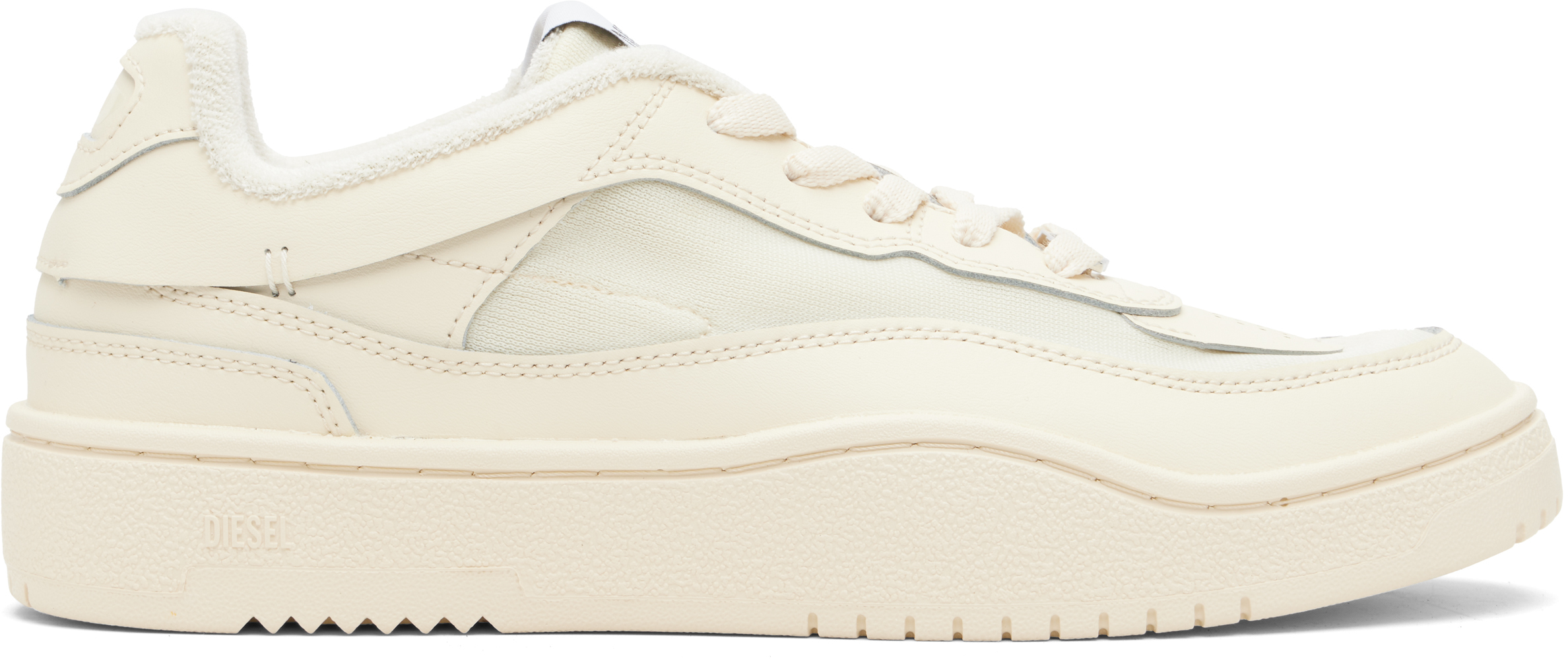 Dieselのベージュ S-Oval Skate ローカットスニーカーがセール中