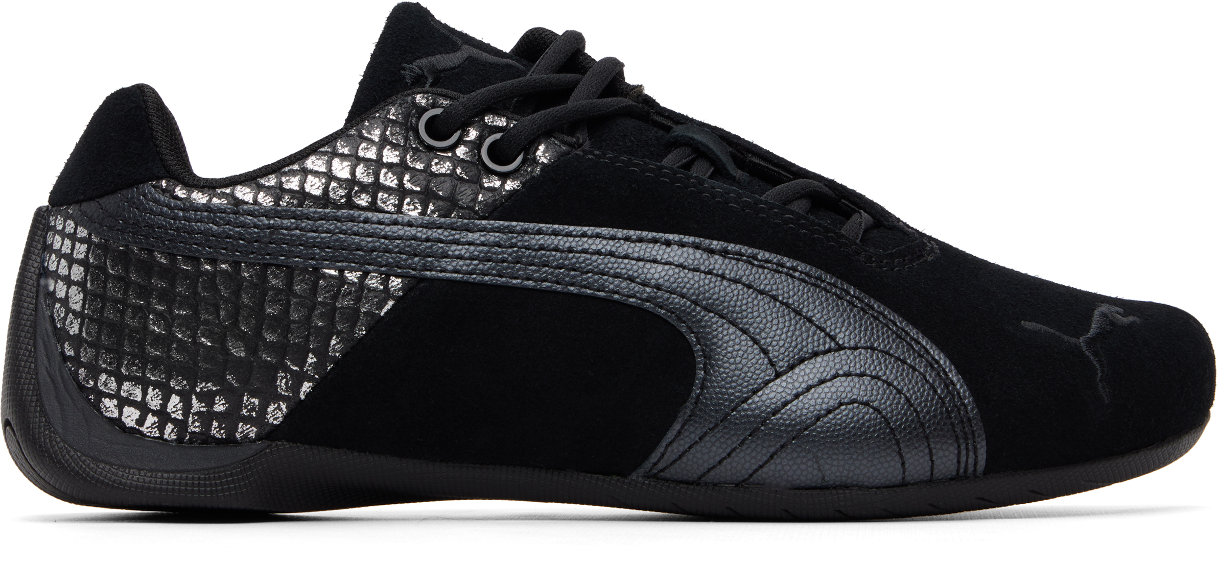 PUMAのブラック Future Cat Emboss スニーカーがセール中