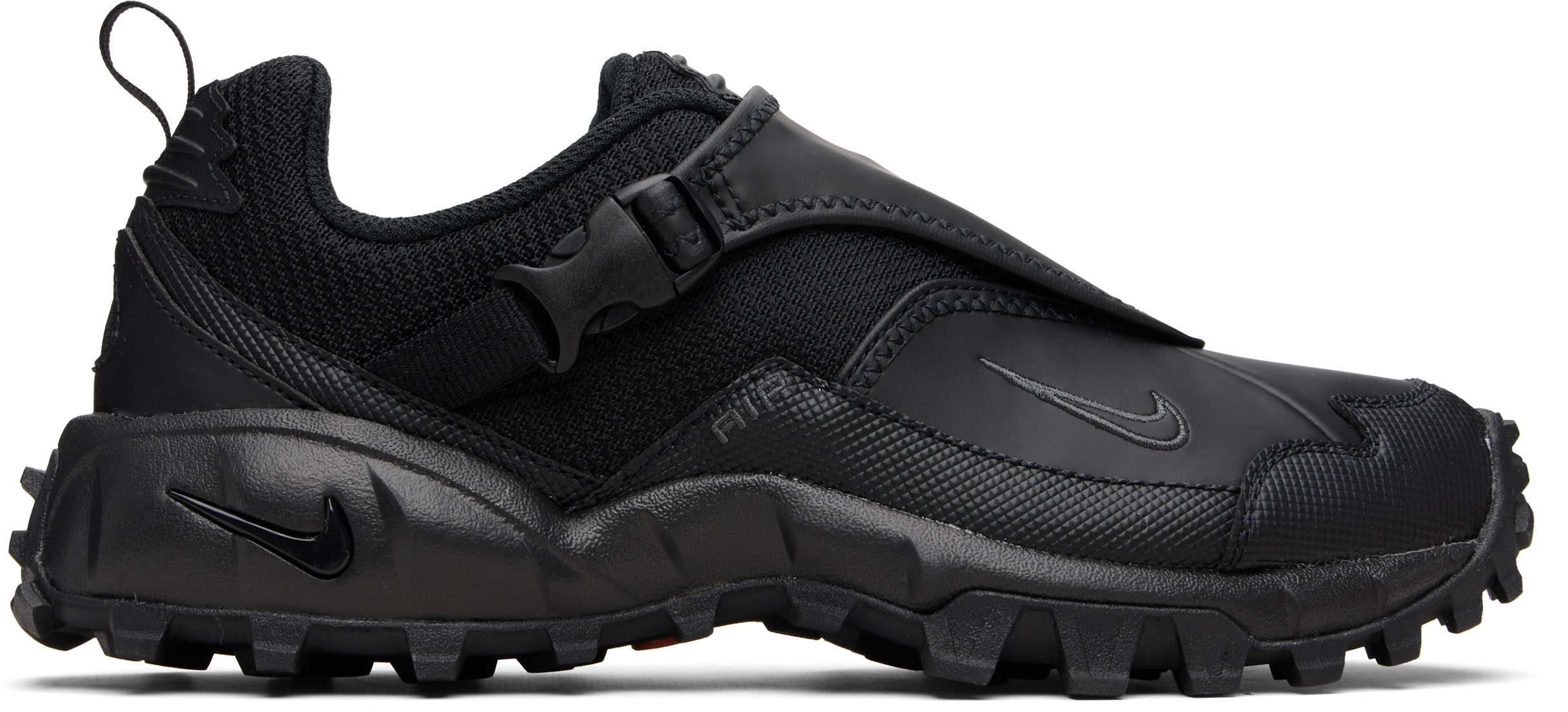 Nike: Black ACG Phassad Sneakers | SSENSE