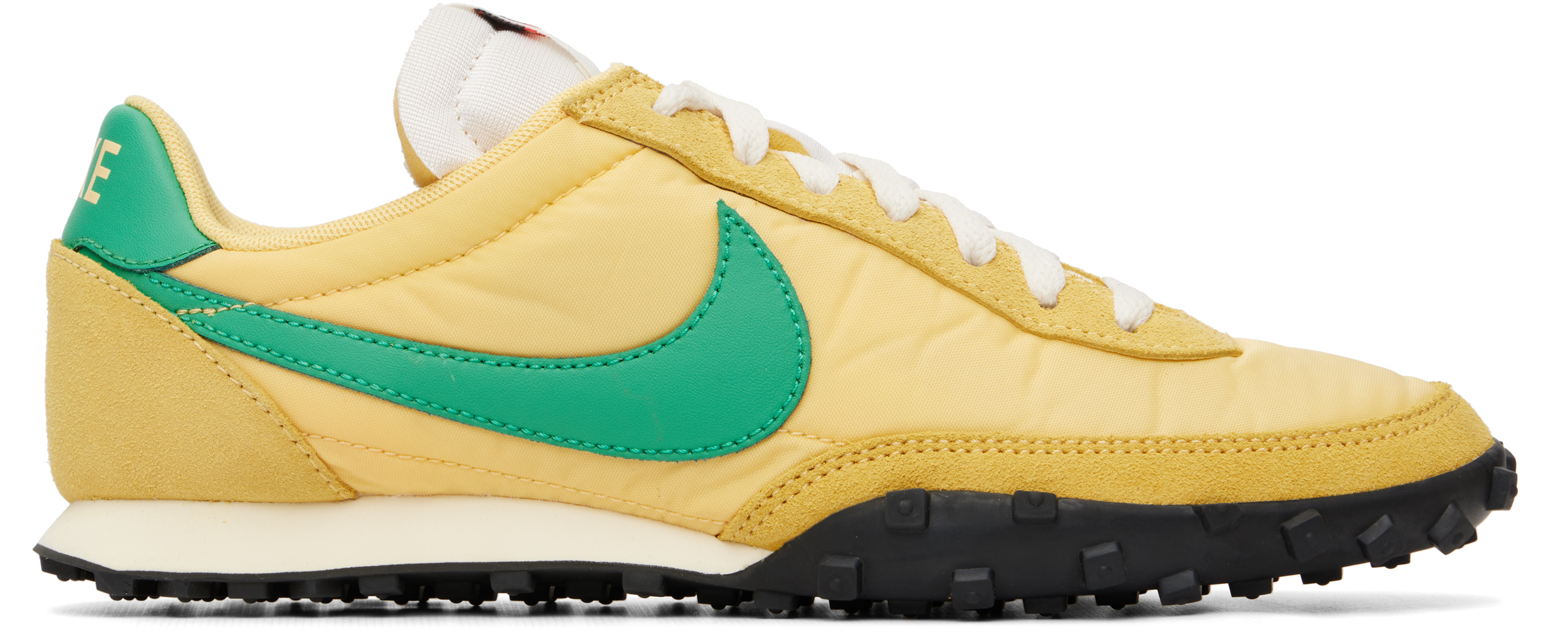 Nikeのイエロー Waffle Racer スニーカーがセール中
