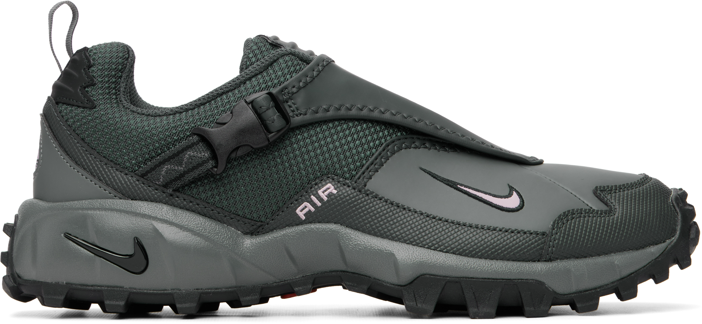 Nike: Gray ACG Phassad Sneakers | SSENSE