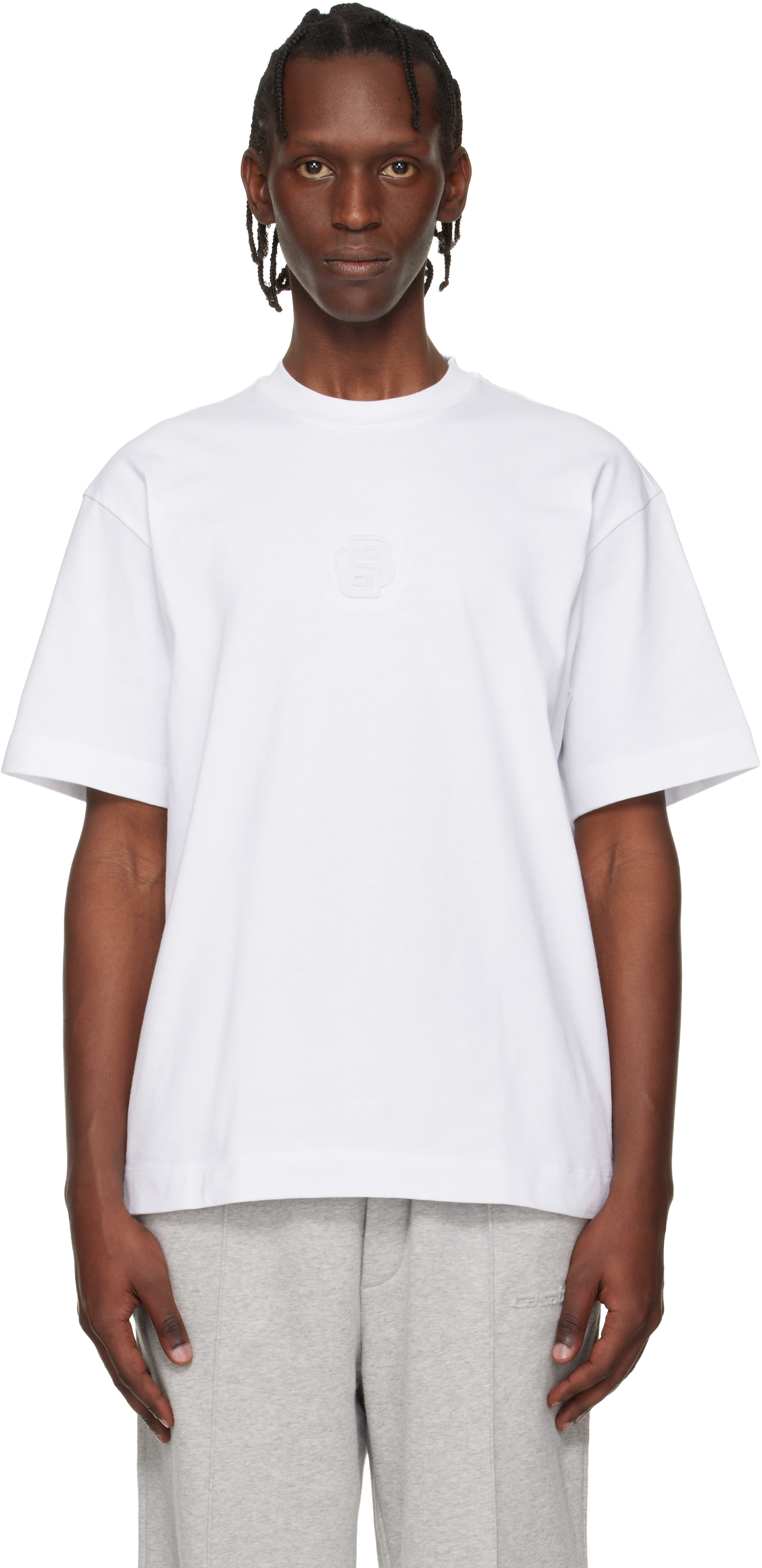BOSSのホワイト エンボスロゴ Tシャツがセール中