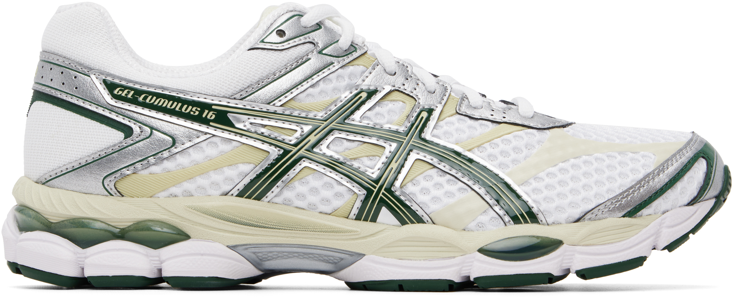 ASICSのホワイト＆グリーン Gel-Cumulus 16 スニーカーがセール中