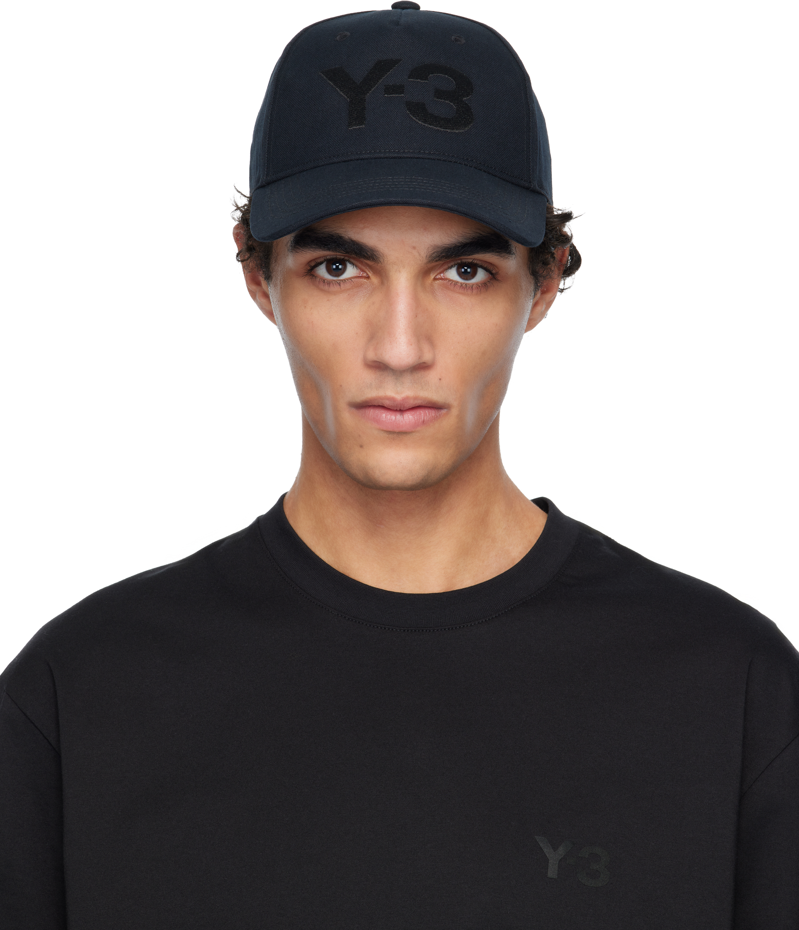 Y-3のブラック クラシックロゴ キャップがセール中