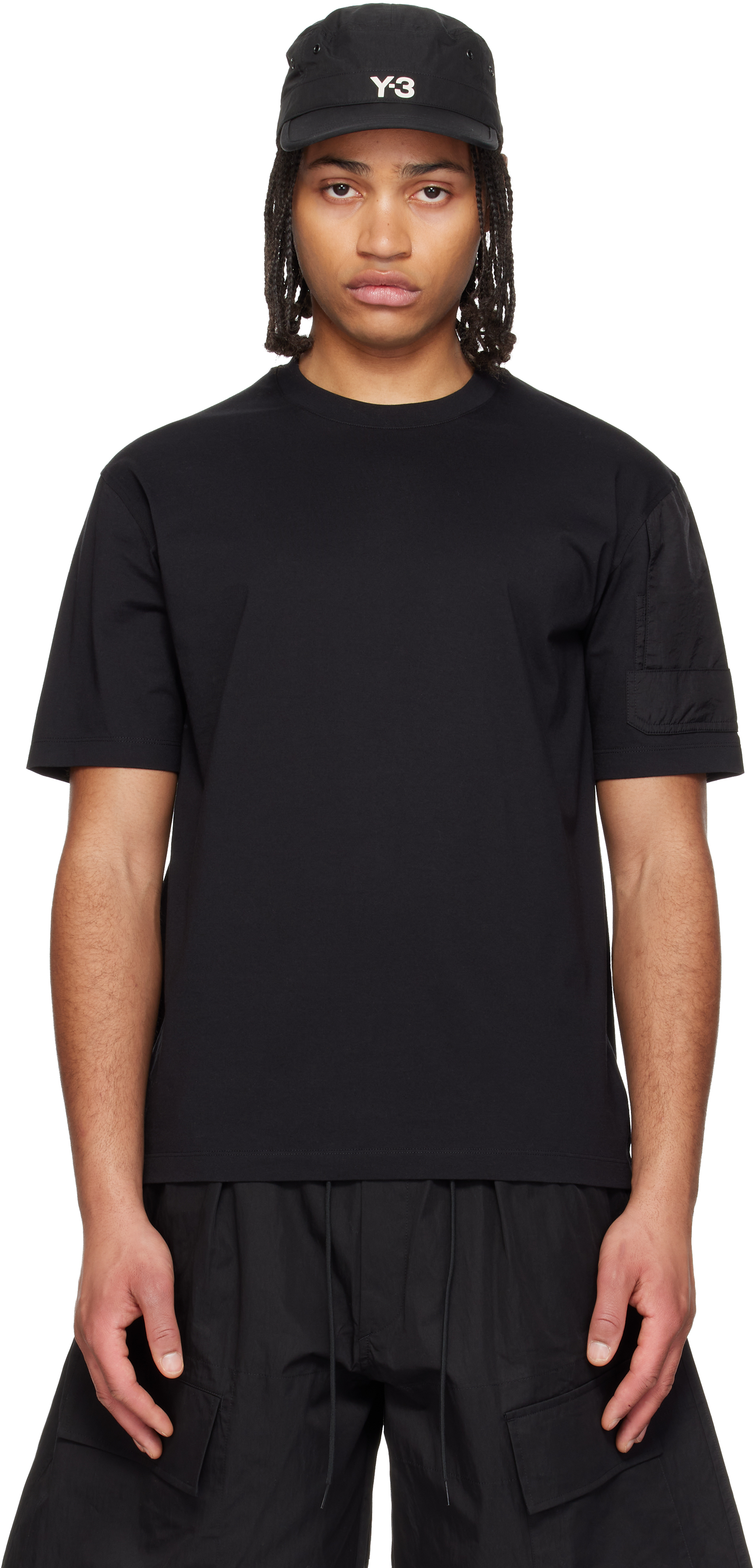 Y-3のブラック ユーティリティ 半袖Tシャツがセール中