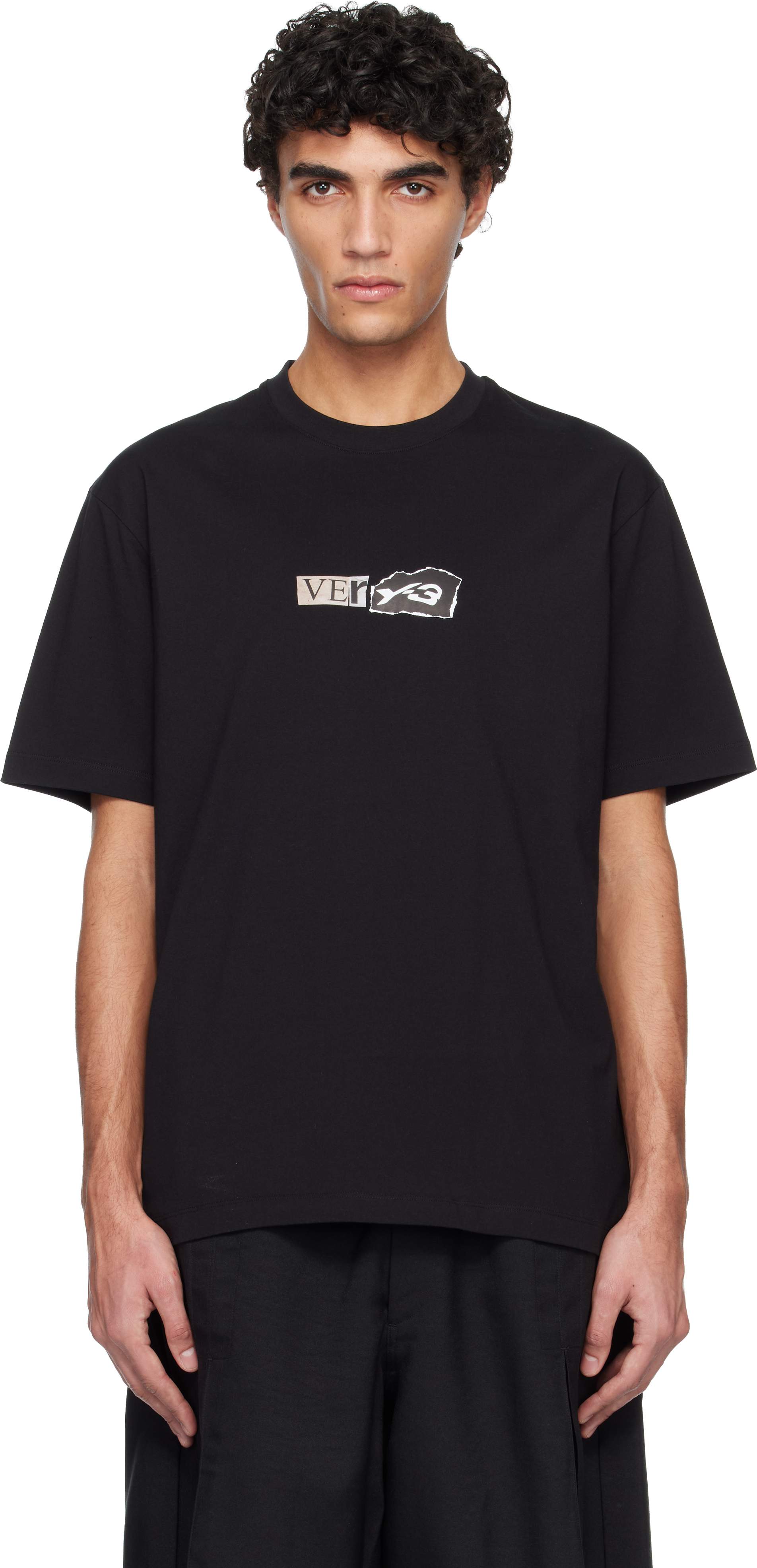 Y-3のブラック GFX 半袖Tシャツがセール中