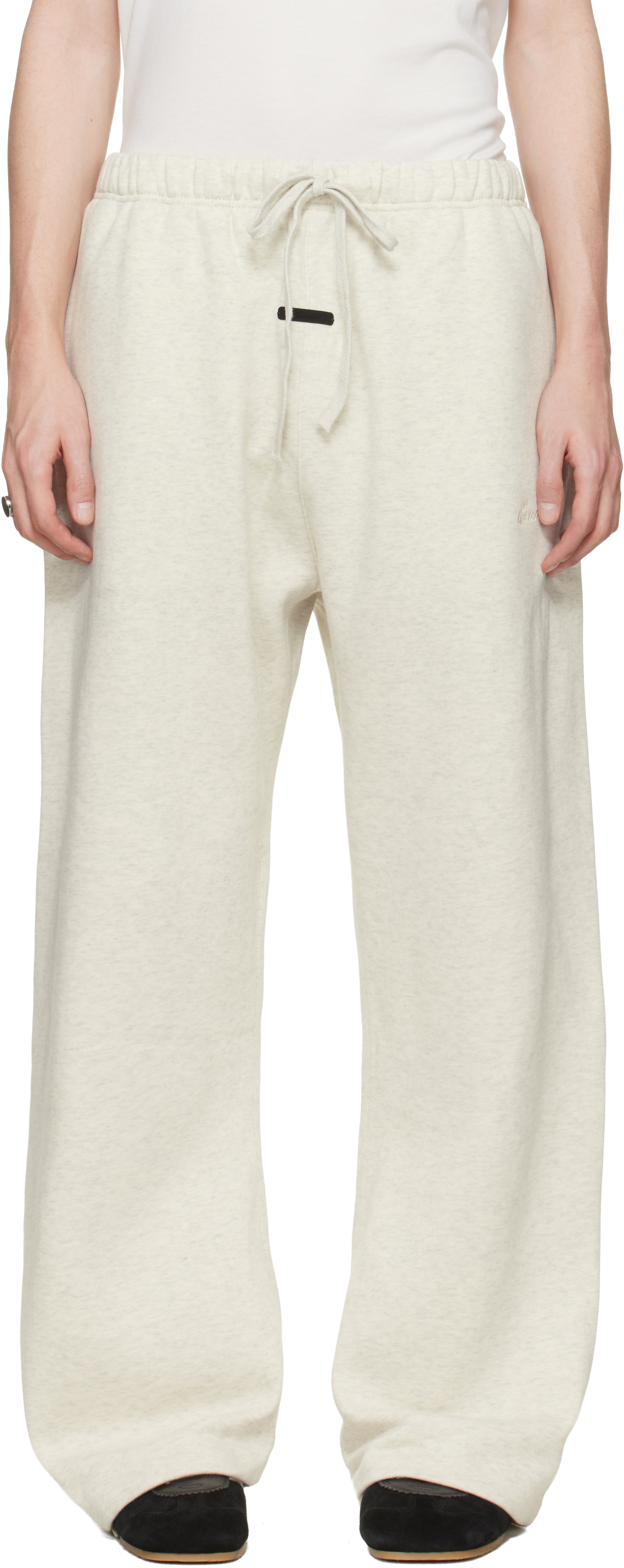 Fear of God ESSENTIALS: グレー Signature フレア スウェットパンツ 