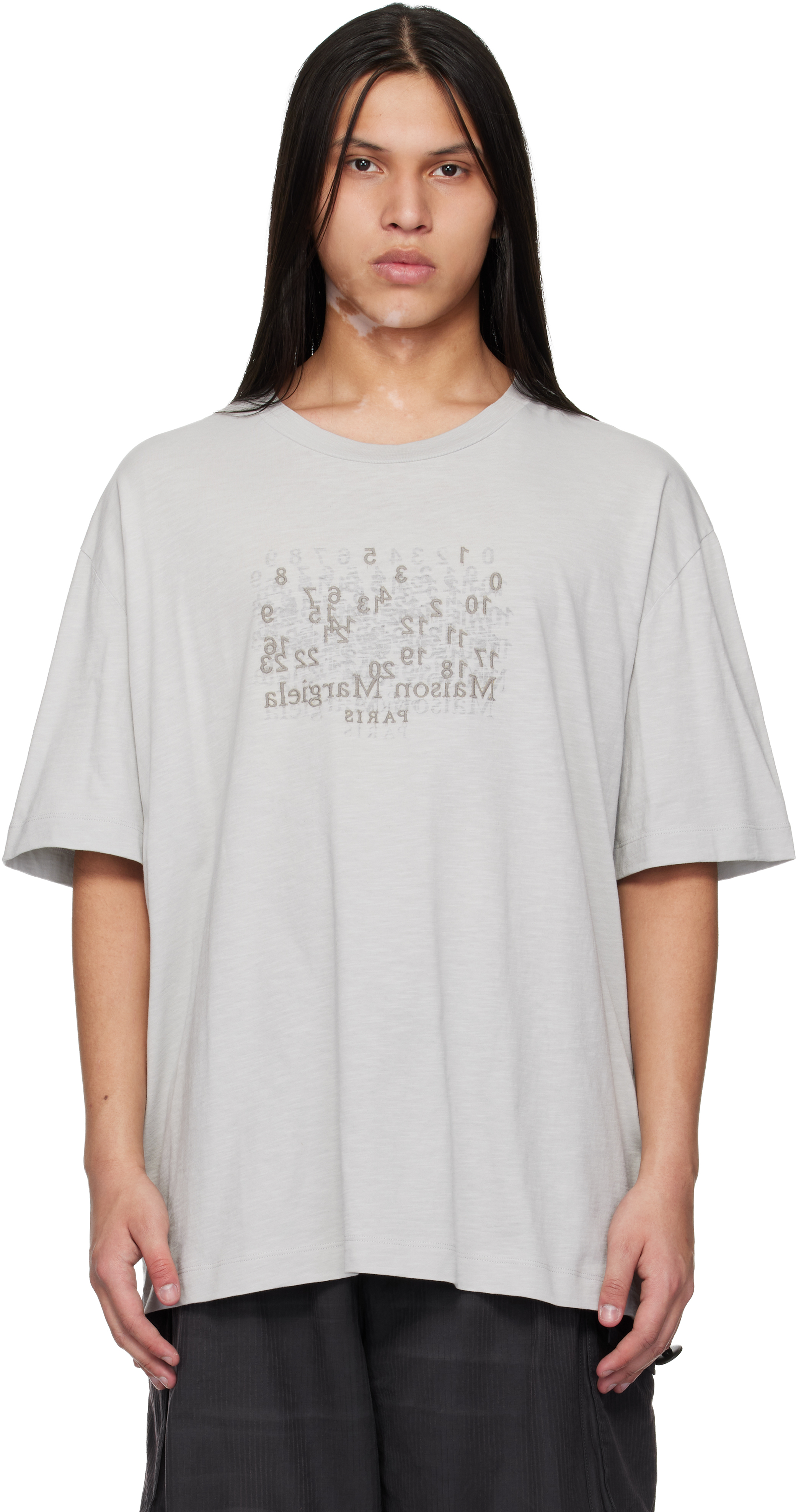 Maison Margielaのグレー Numerical コットン Tシャツがセール中