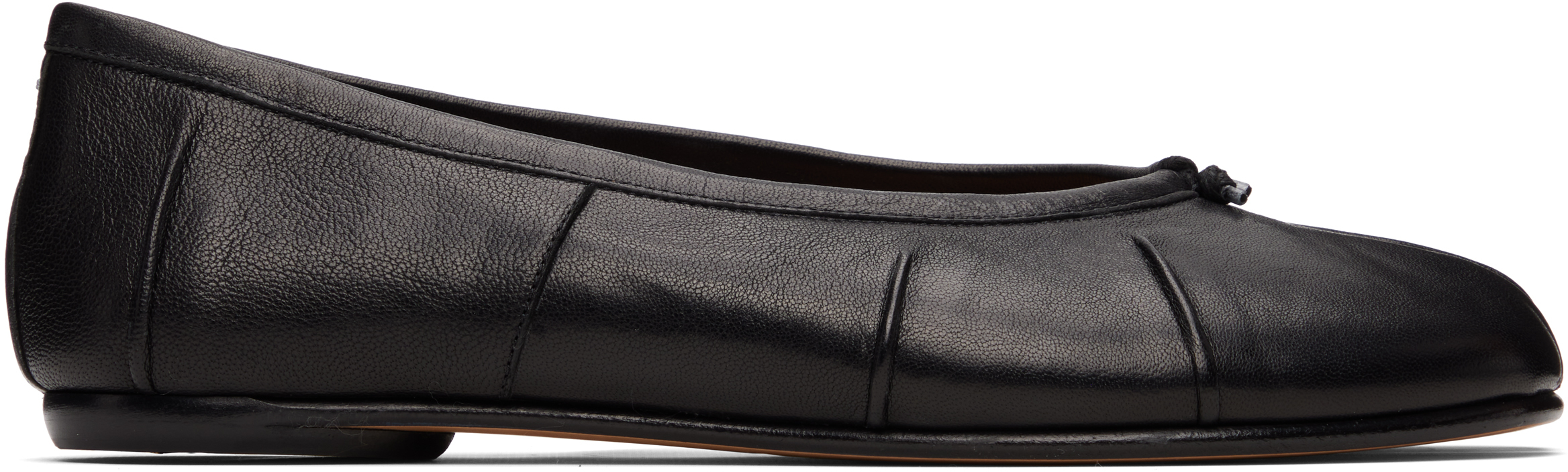 Maison Margielaのブラック Tabi バレエシューズがセール中