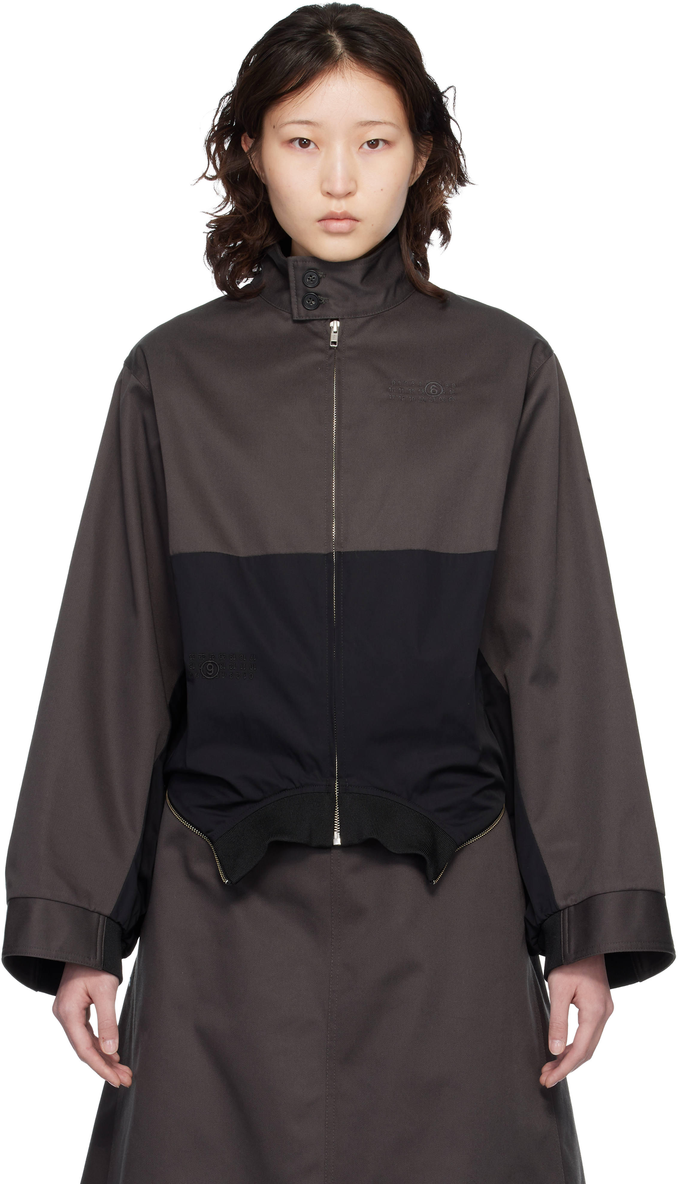 MM6 Maison Margiela フリル裾ジャケット MM6 Maison Margiela: Black Mirrored Two-Tone Zip Jacket | SSENSE