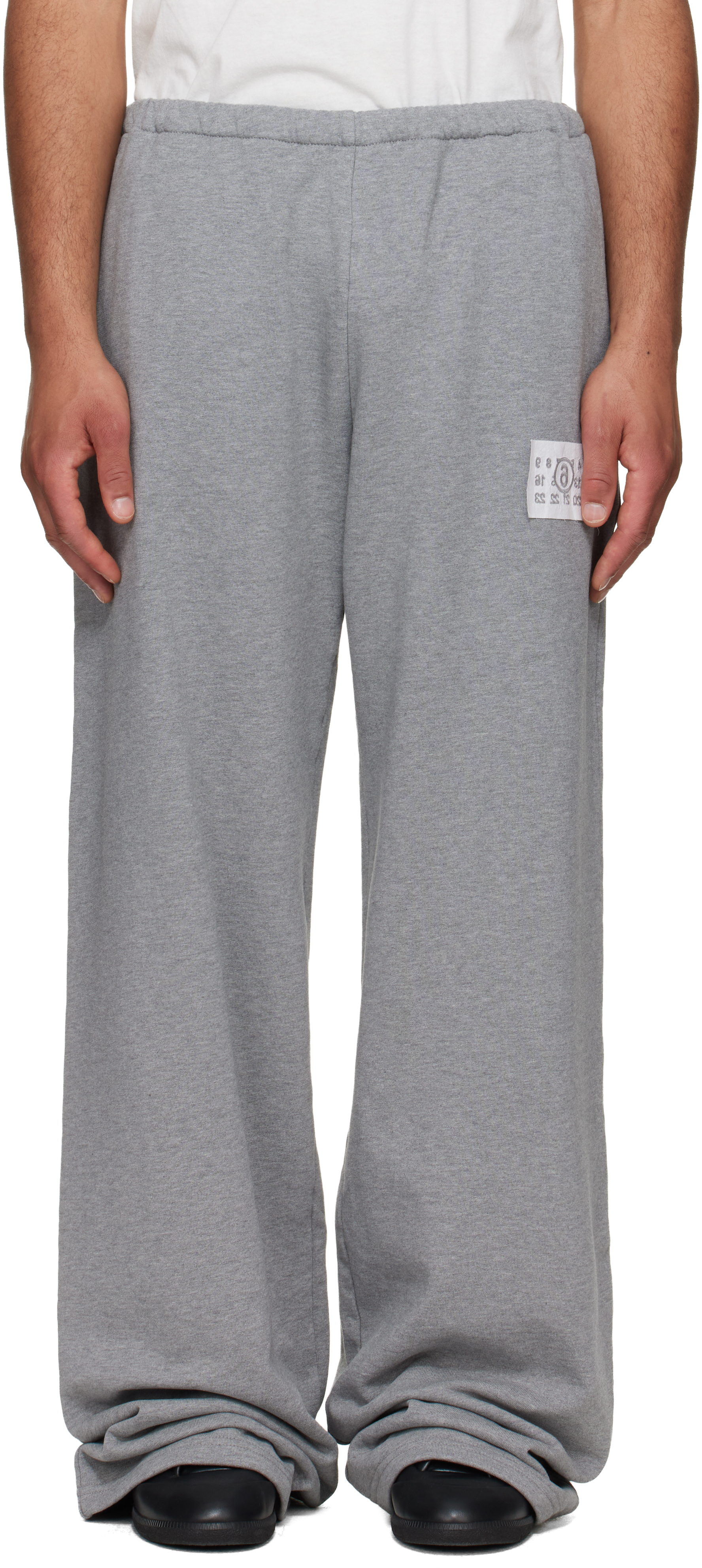 Y*e様 【定価11万】Maison Margiela 24ss スウェットパン MM6 Maison Margiela: Gray Logo Patch Sweatpants | SSENSE