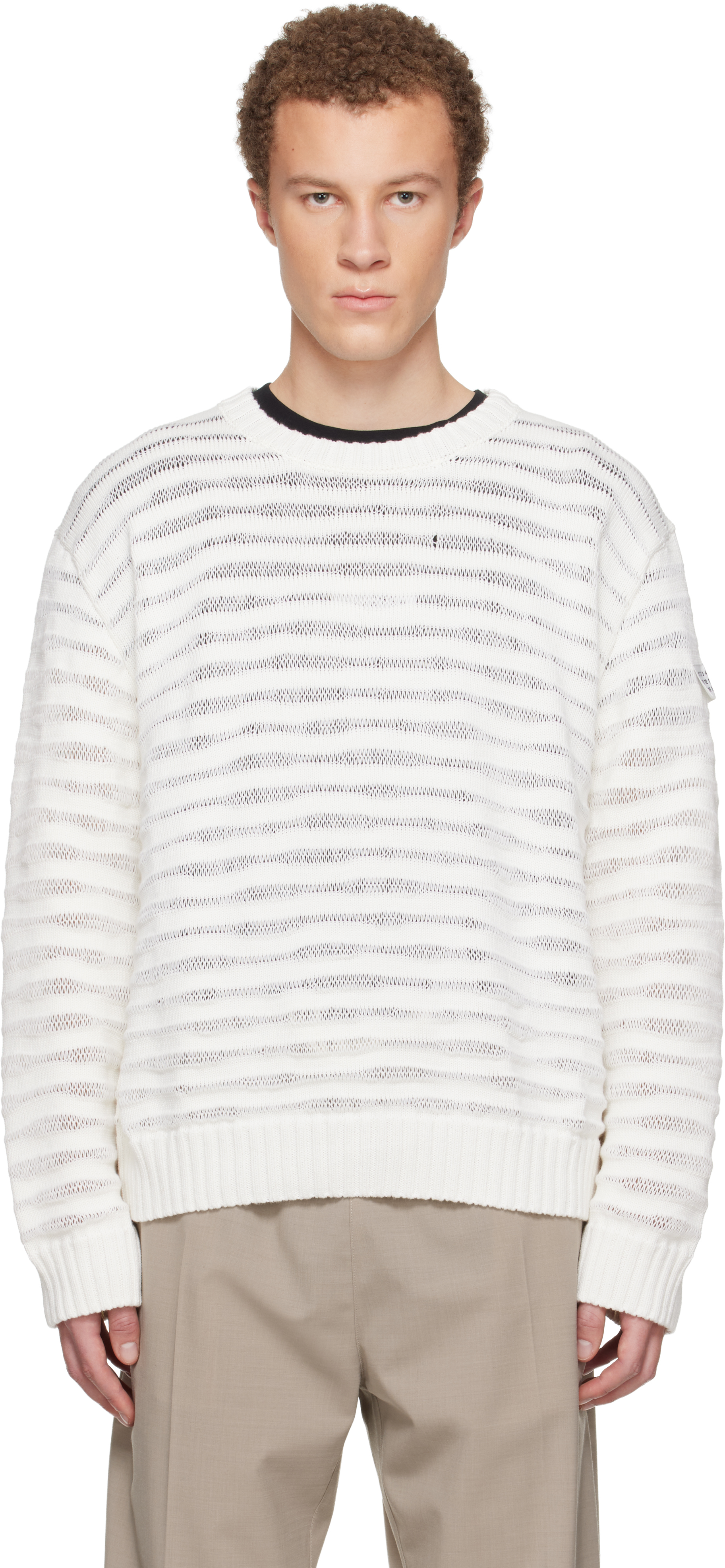 MM6 Maison Margiela: オフホワイト Open-Knit Stripe プルオーバー