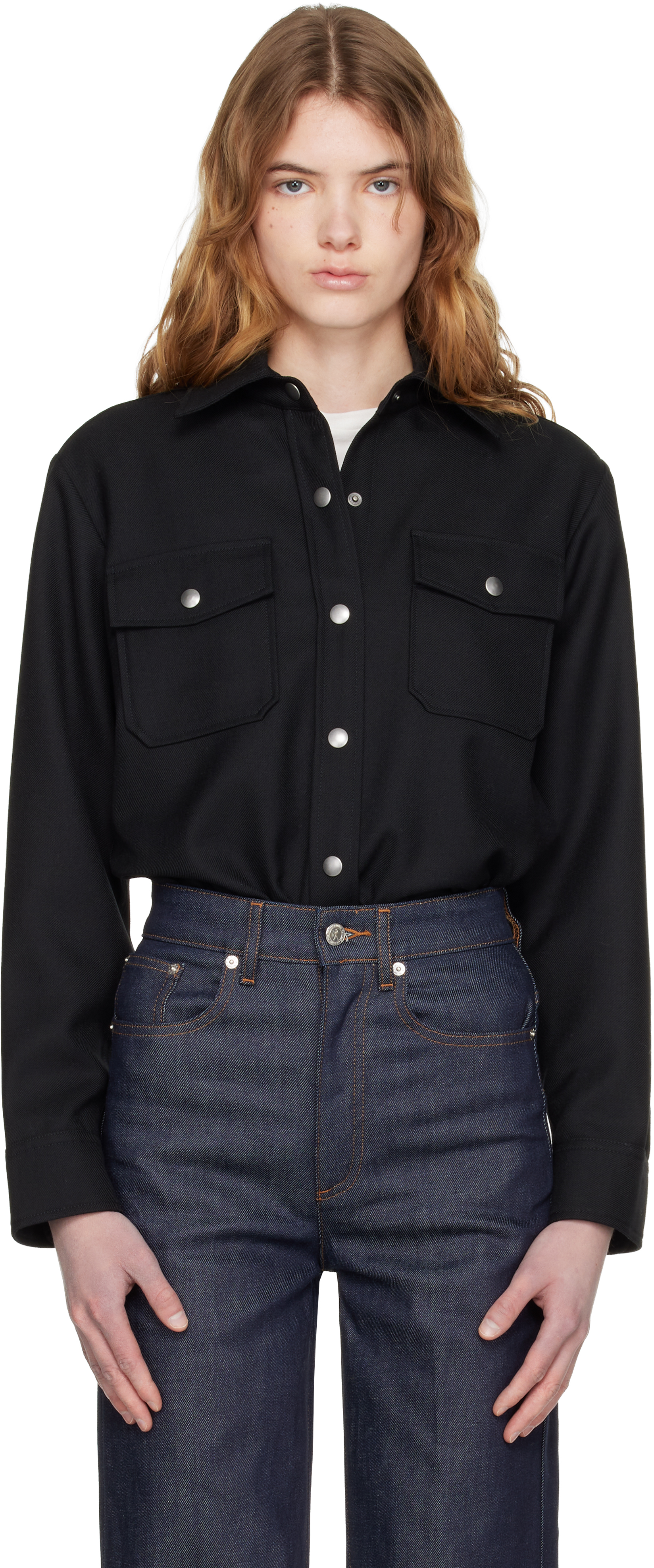 A.P.C. プルオーバーシャツ ブラック A.P.C.のブラック オーバーシャツがセール中