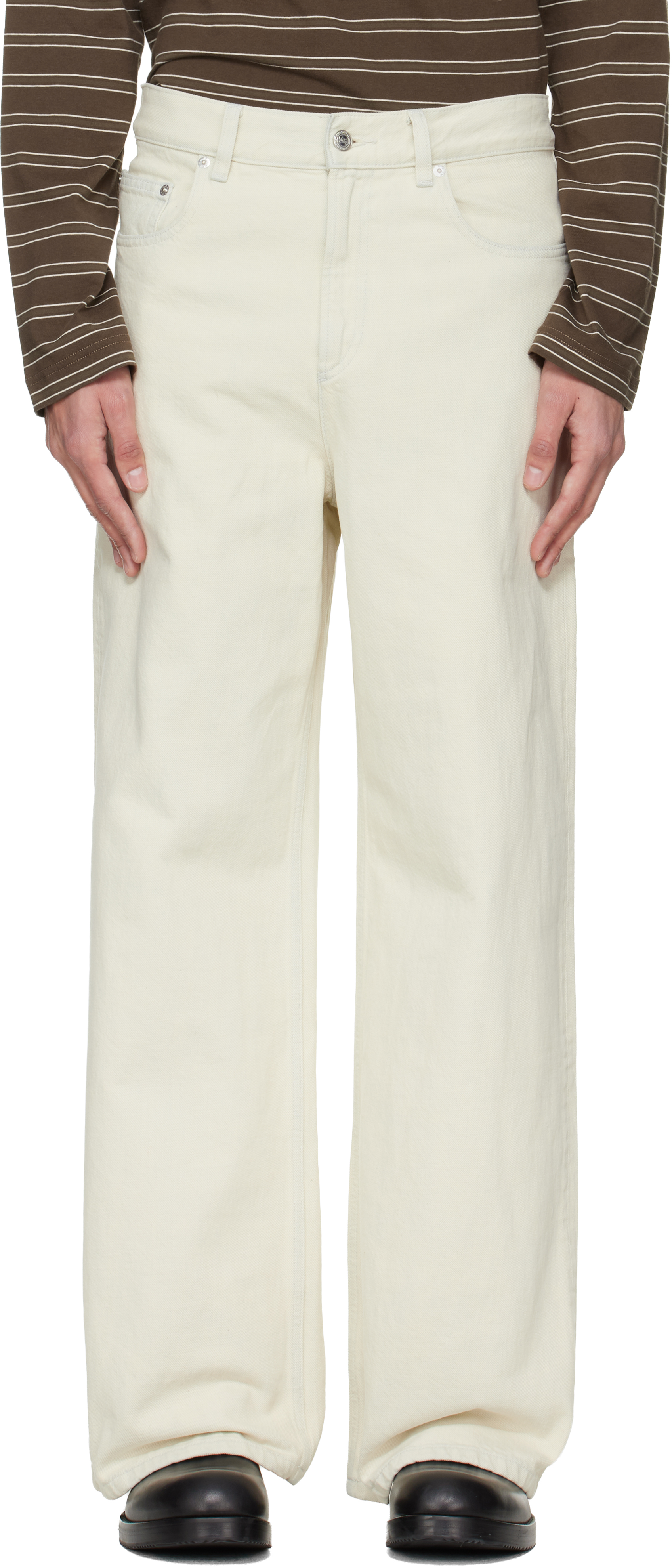 A.P.C.のオフホワイト Clyde ジーンズがセール中