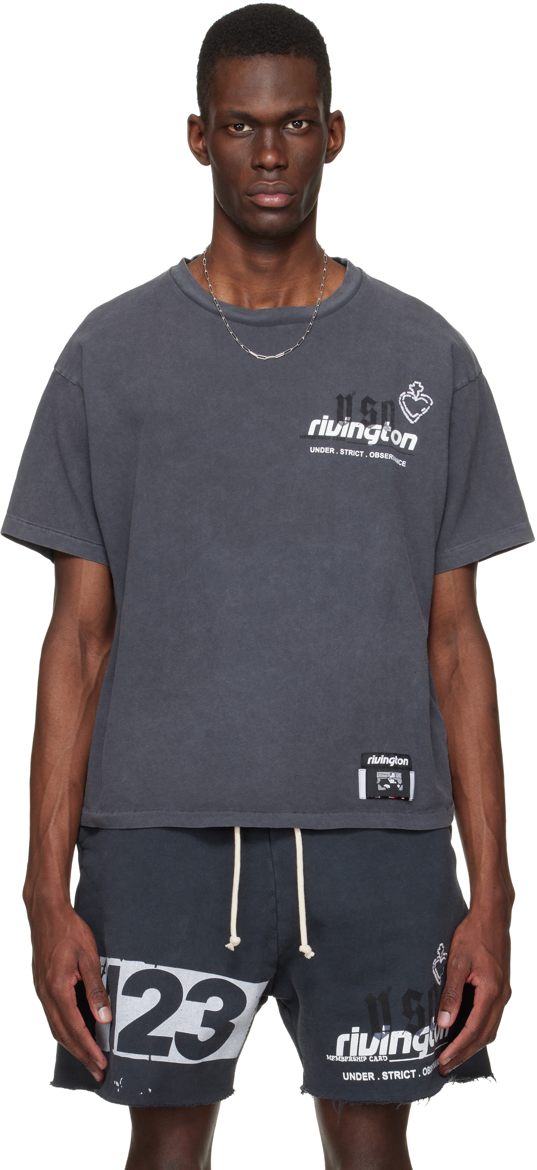 Rivington Roi Rebisのブラック Membership USO Tシャツがセール中