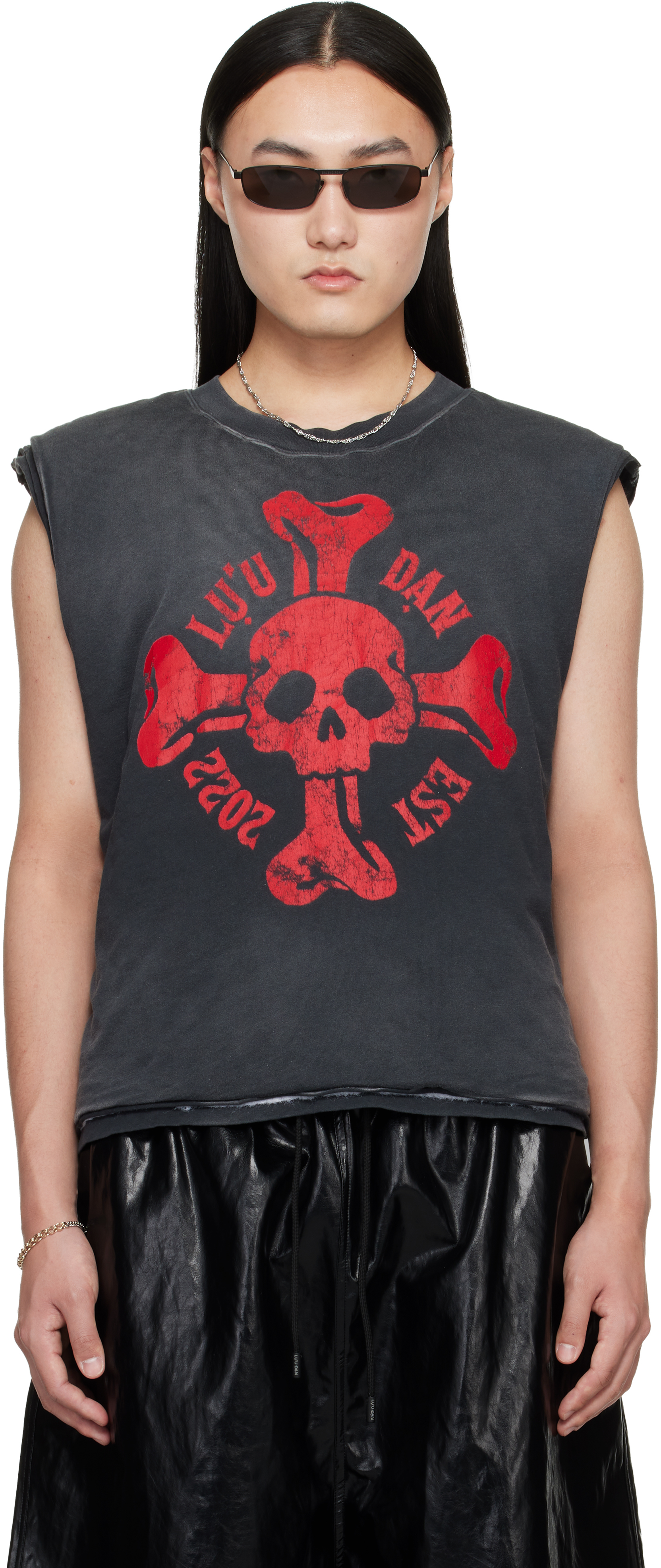 luu-dan-gray-wadded-sleeveless 