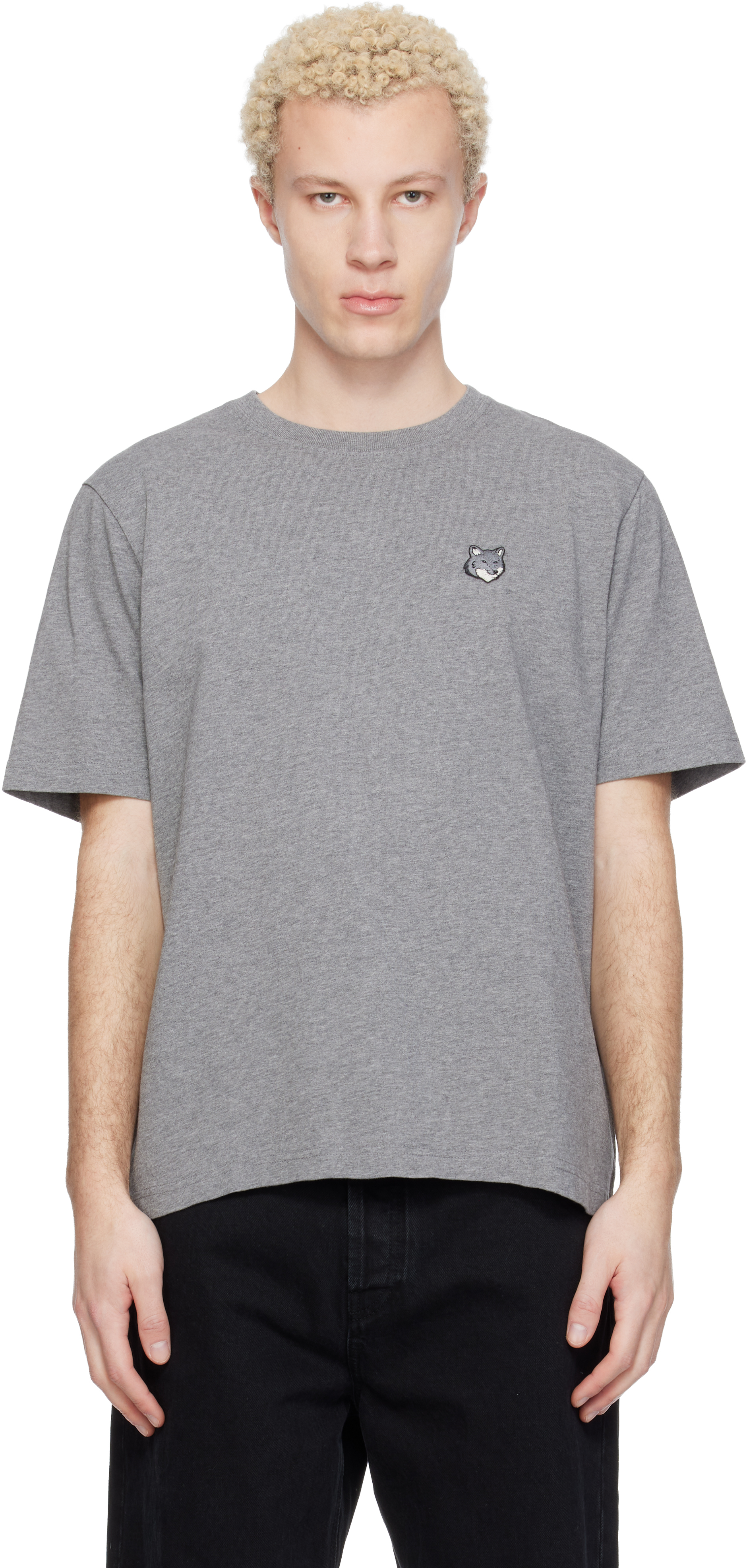 Maison Kitsunéのグレー フォックスヘッド コンフォート Tシャツがセール中