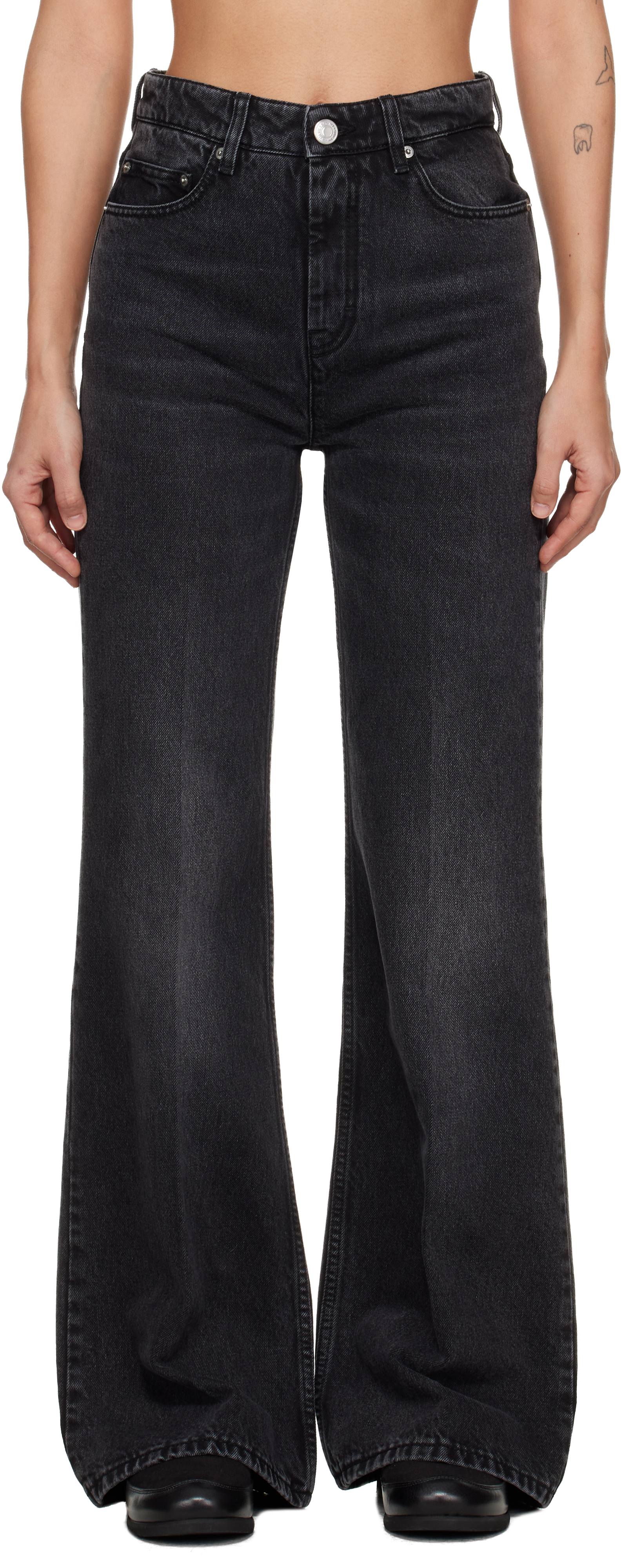 ami デニム 25サイズ　FLARE FIT AMI PARIS AMI Paris: Black Cotton Flare-Fit Jeans | SSENSE Canada