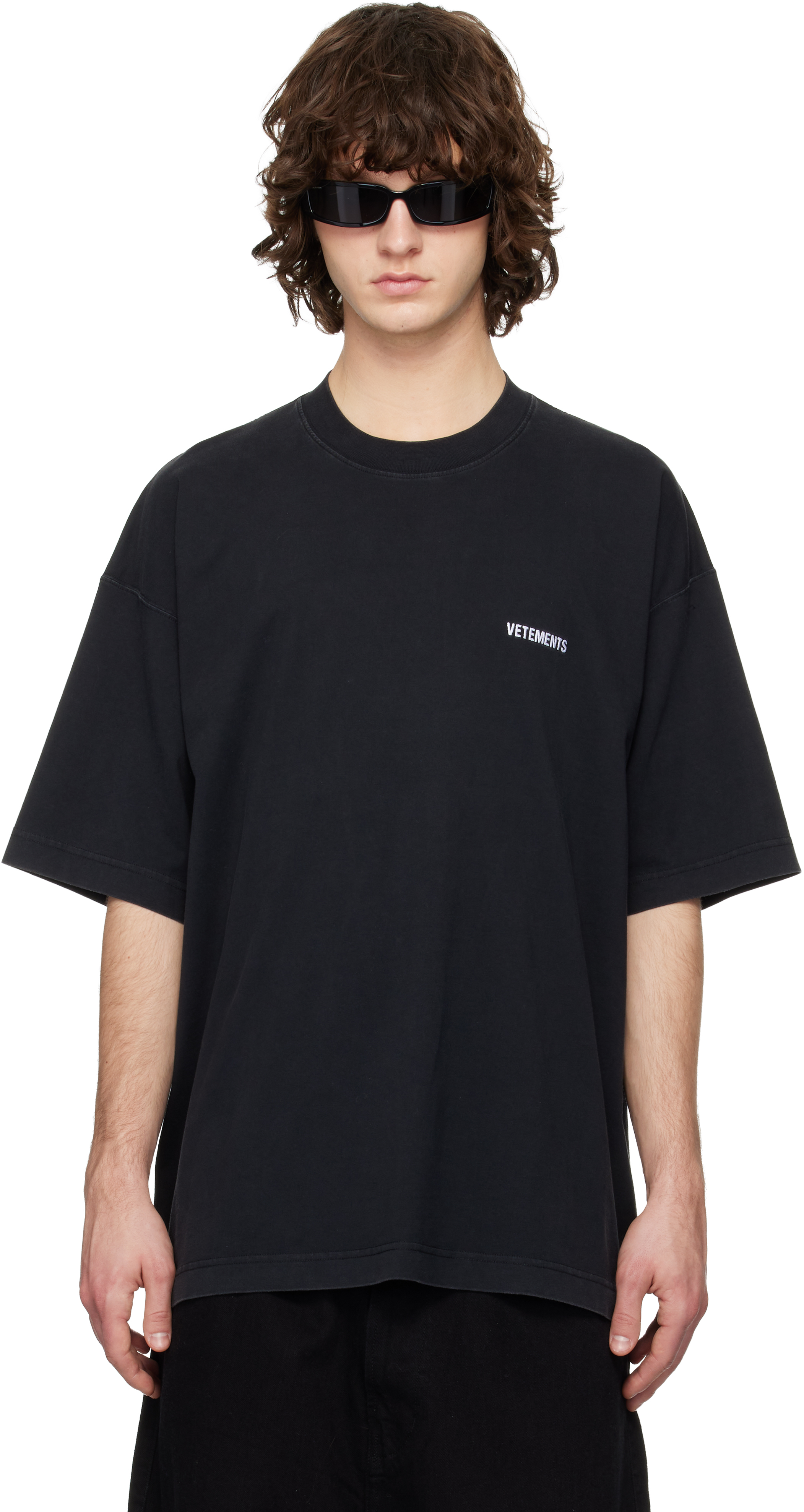 VETEMENTS: ブラック Iconic ロゴ Tシャツ | SSENSE 日本