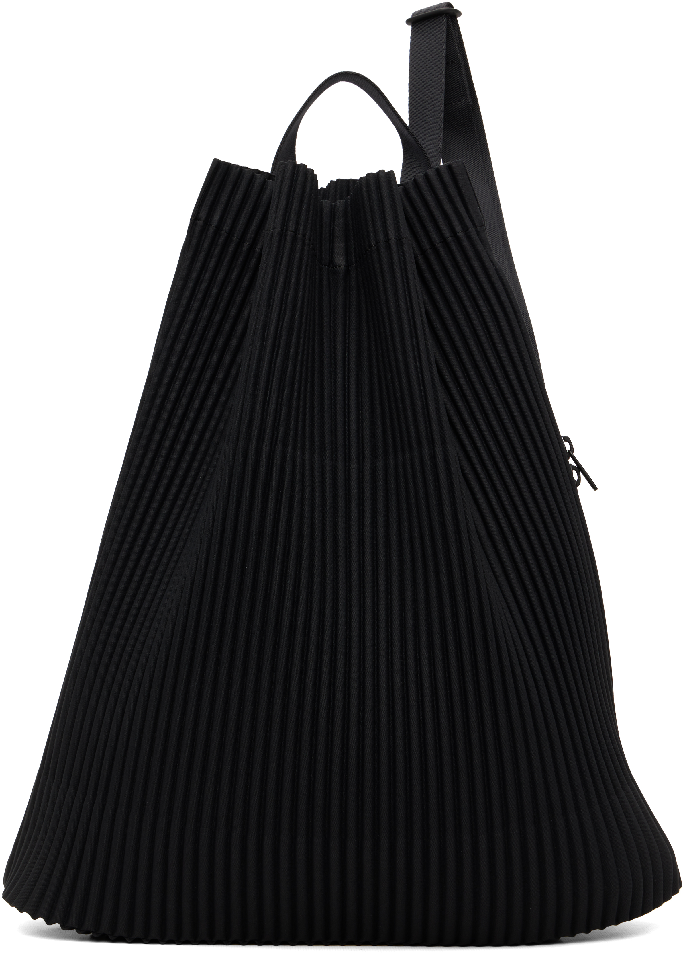 HOMME PLISSÉ ISSEY MIYAKE 巾着 バッグ ブラック HOMME PLISSÉ ISSEY MIYAKE: Black Drawstring Pleats Bag | SSENSE
